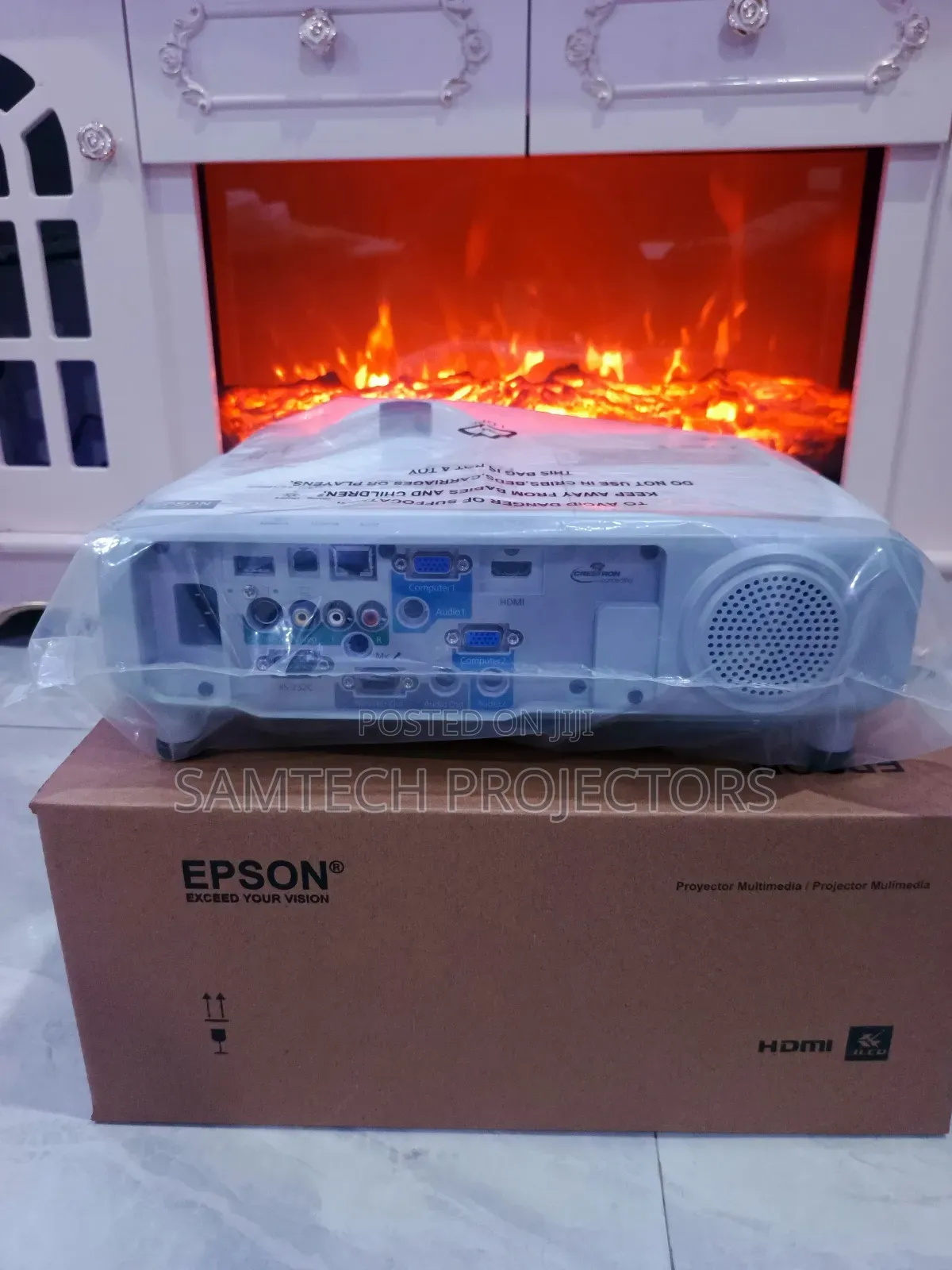 Short Throw Projector For Your Short Distance Projection