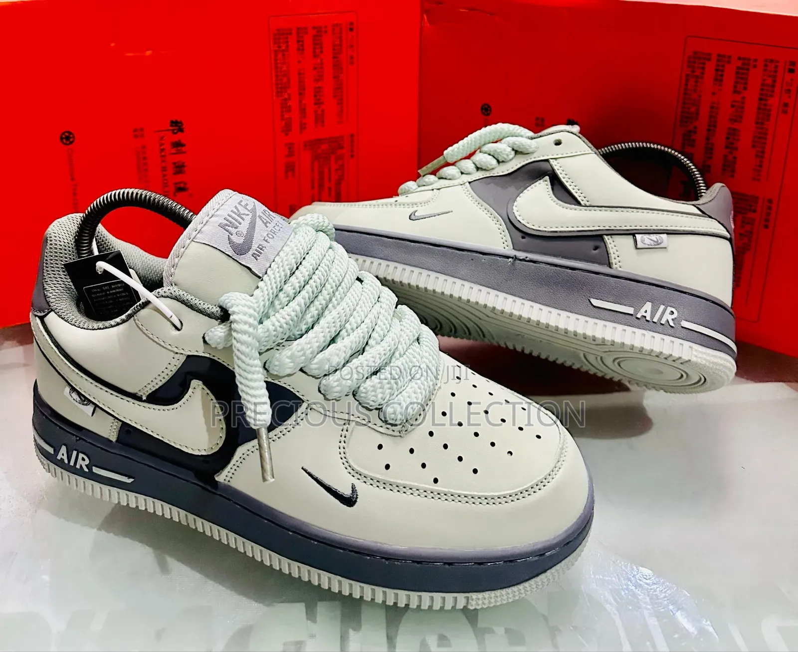 Unisex Bold Lace Premium Nike Sneakers