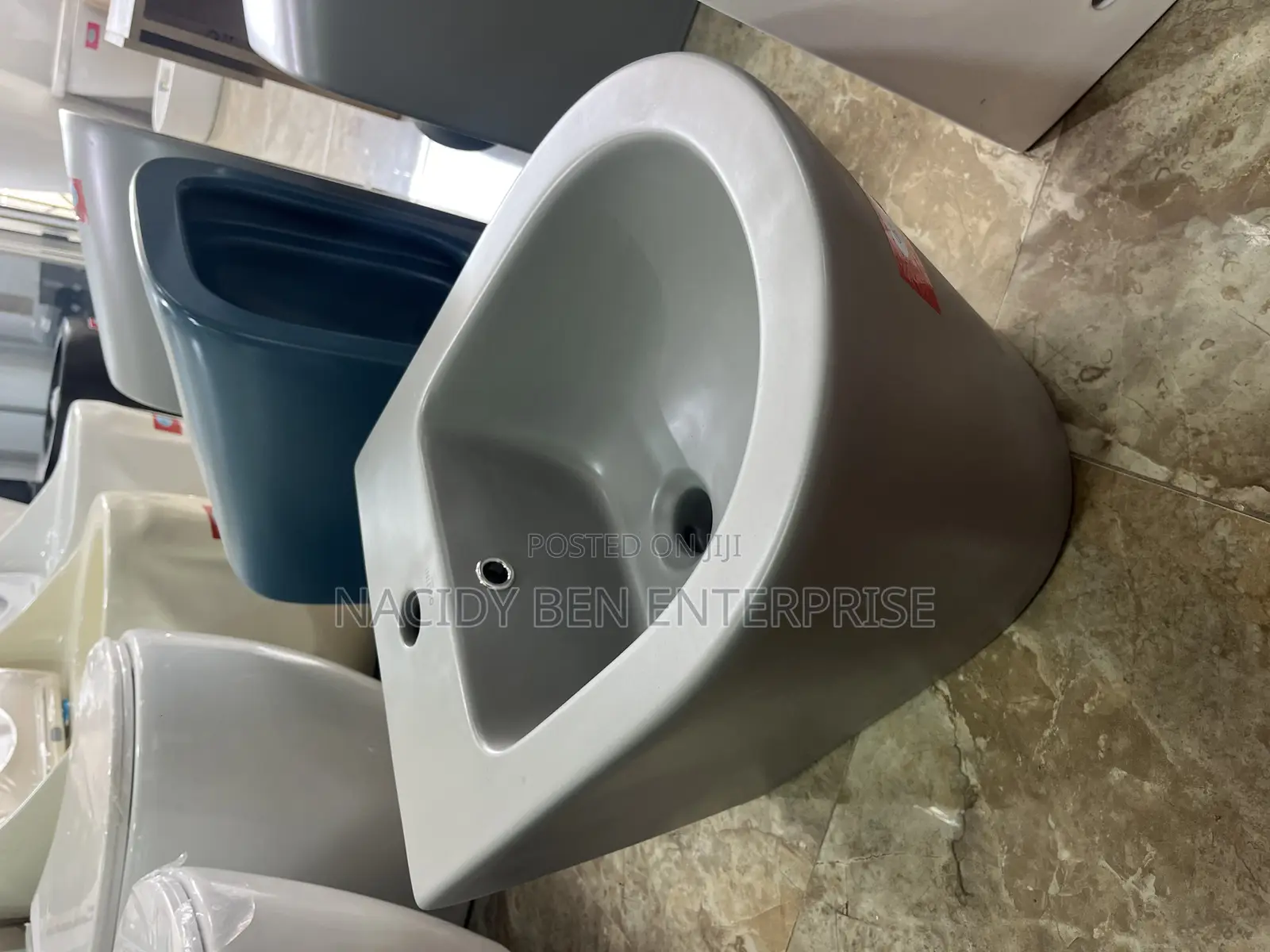 Bidet Closet