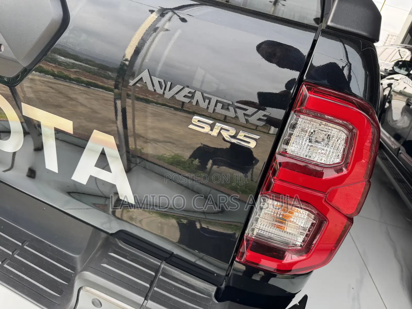 New Toyota Hilux 2024 Black