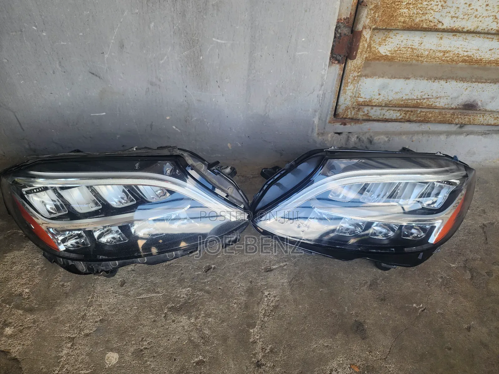 C300 Direct 2019 Set of Headlight