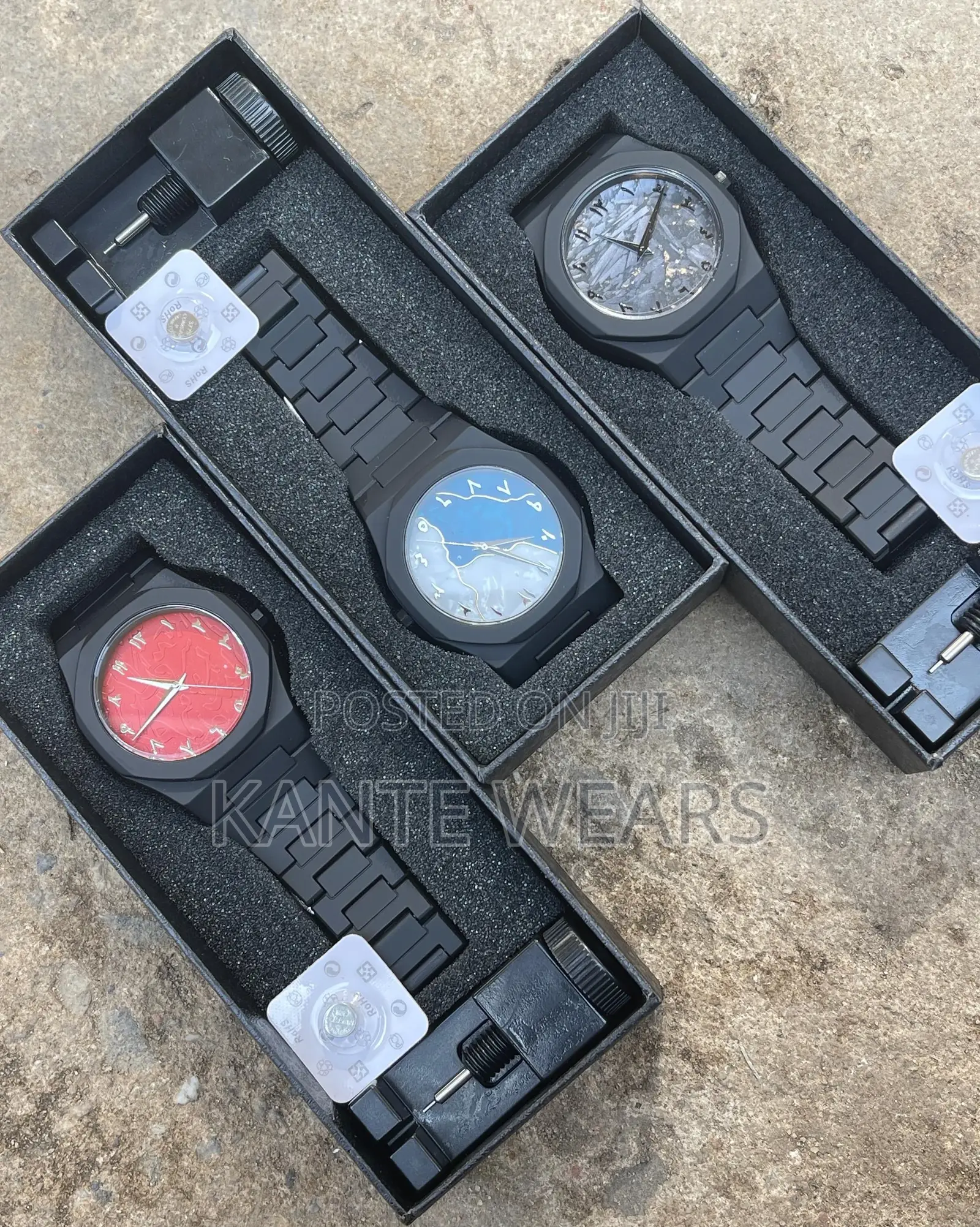 *Valenzo Wax Texture Chain Wristwatch