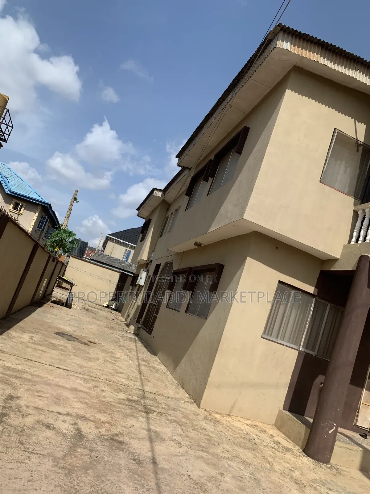 6bdrm Block of Flats in Ipaja Road for sale