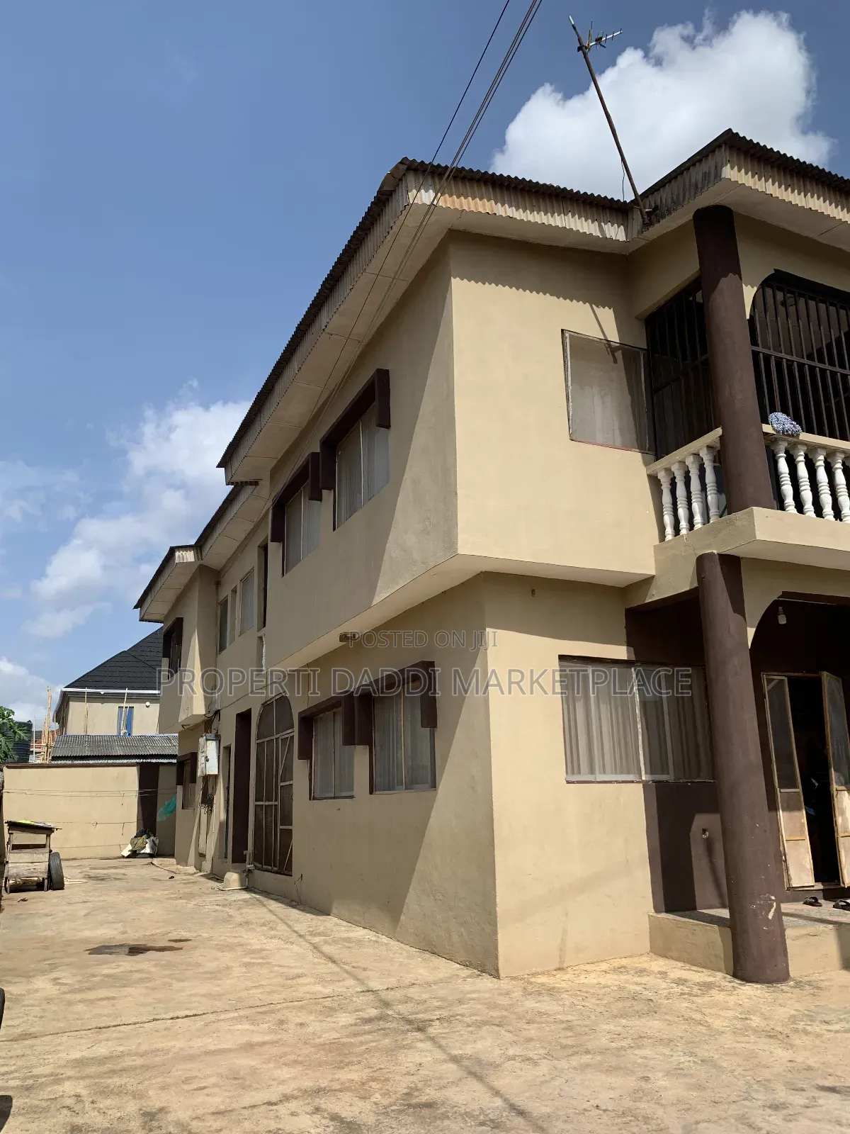 6bdrm Block of Flats in Ipaja Road for sale