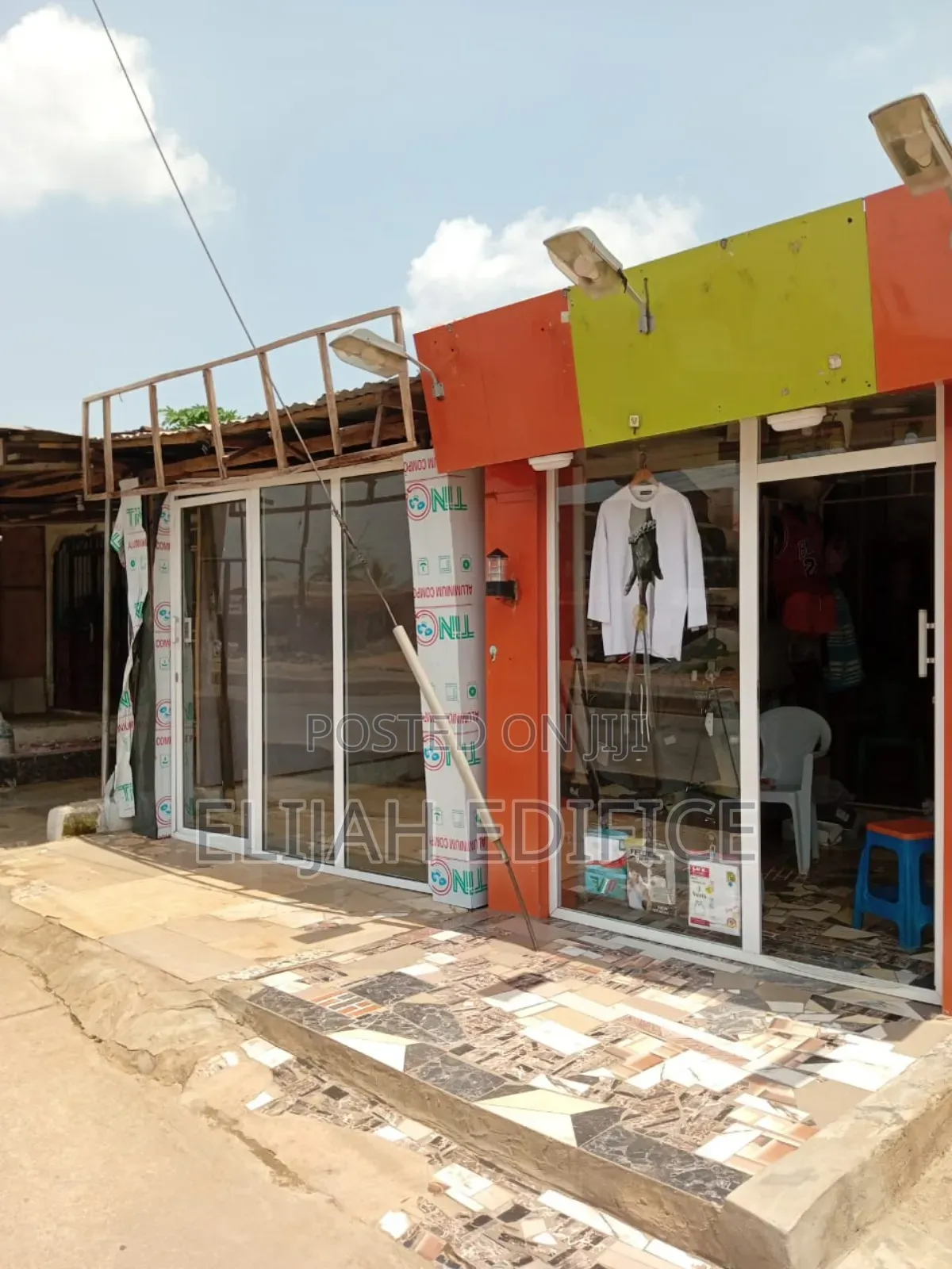 1plot Wit Glo Network Max,3bed 3shop on Road at Omitoro,Ijede