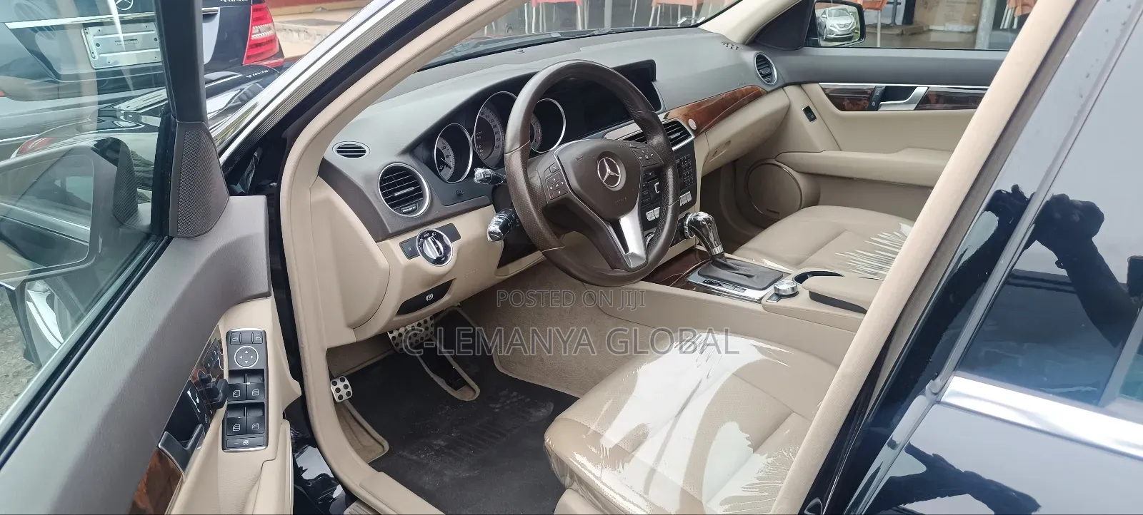 Mercedes-Benz C300 Luxury 4Matic Sedan AWD (3.0L 6cyl 7A) 2012 Black