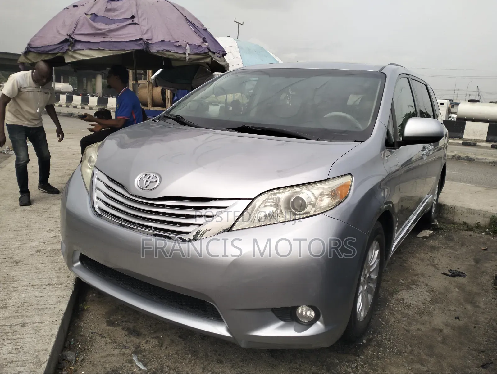 Toyota Sienna 2015 Silver