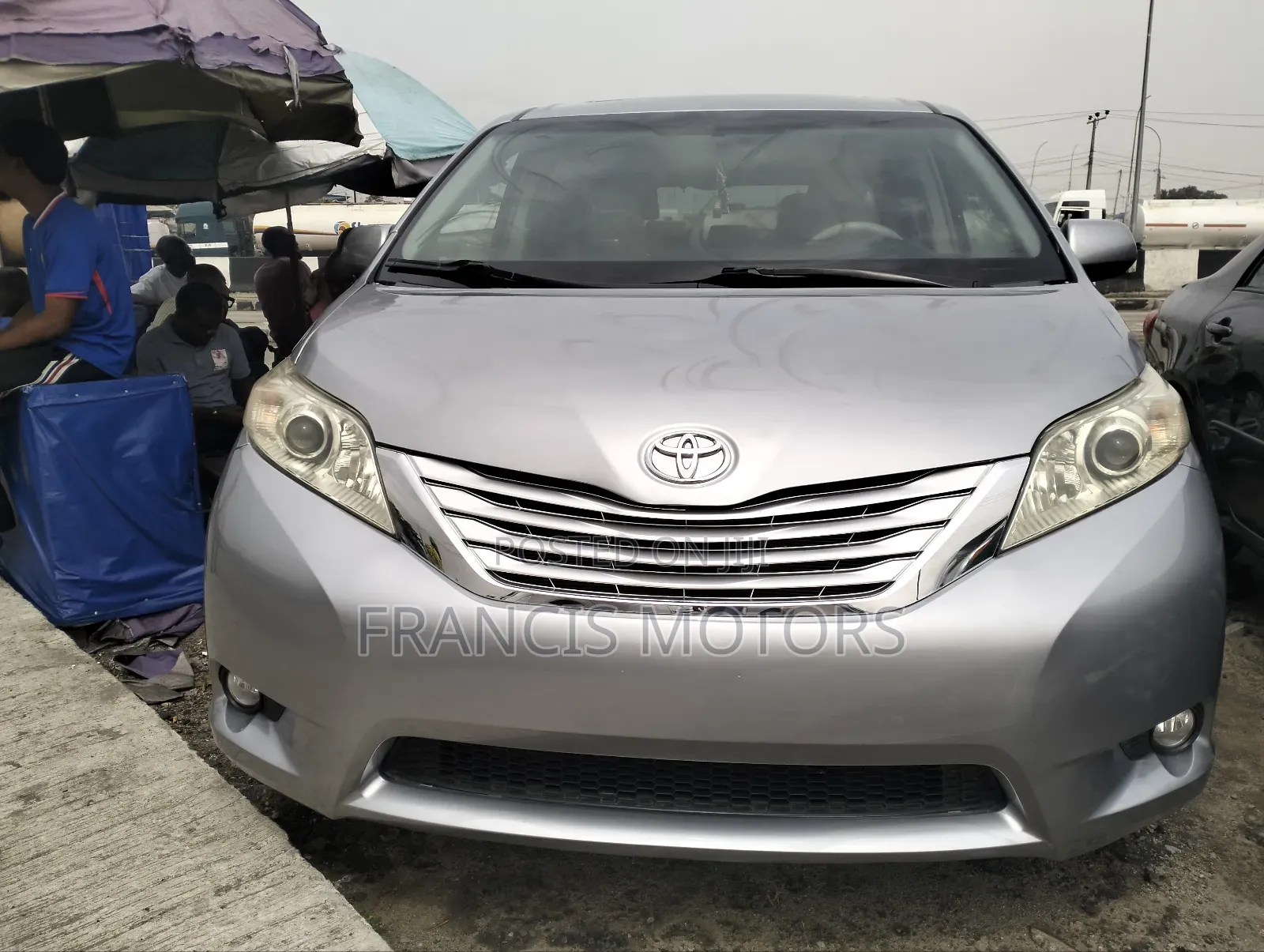 Toyota Sienna 2015 Silver