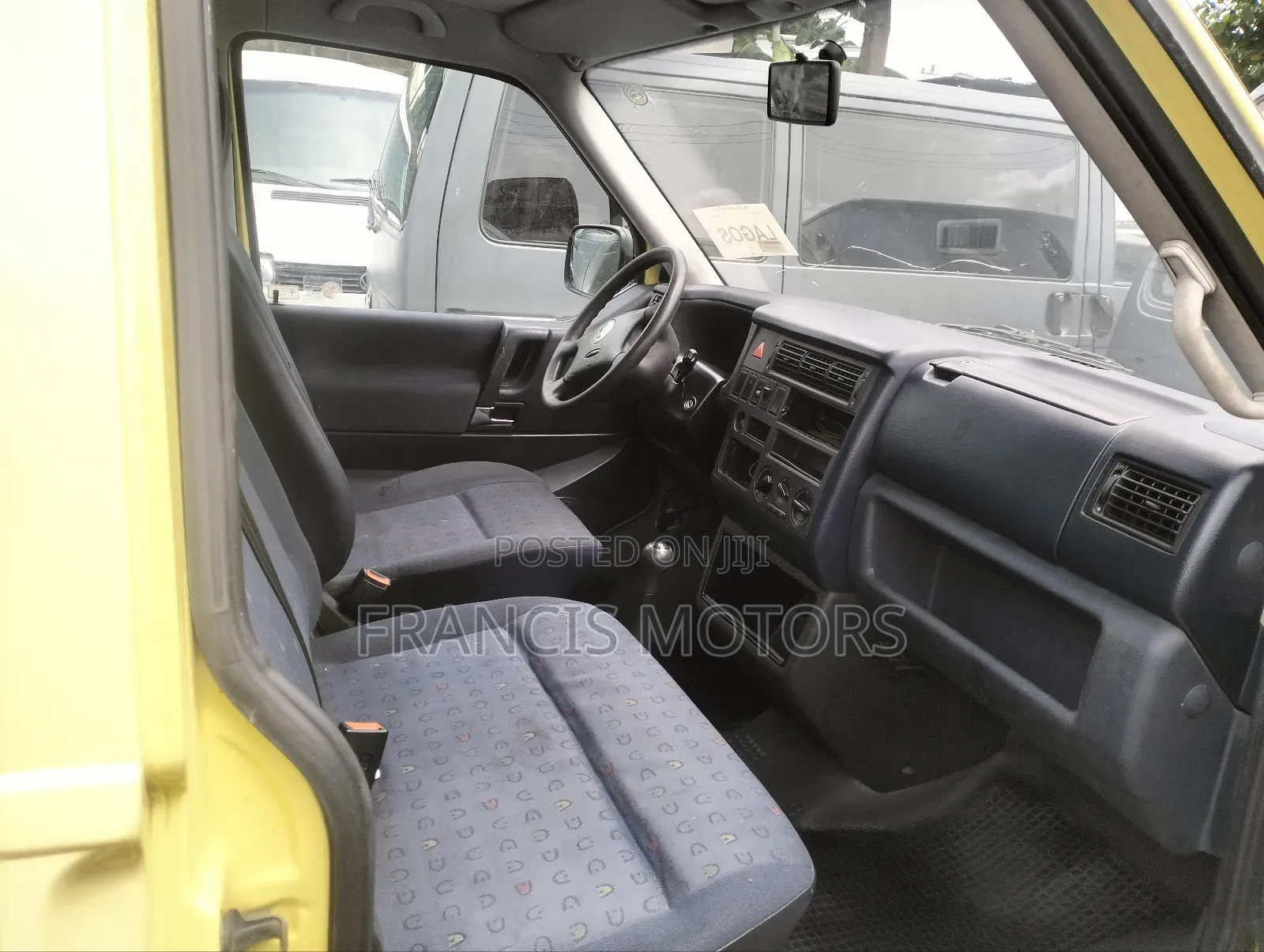 Volkswagen Transporter 2003 Yellow