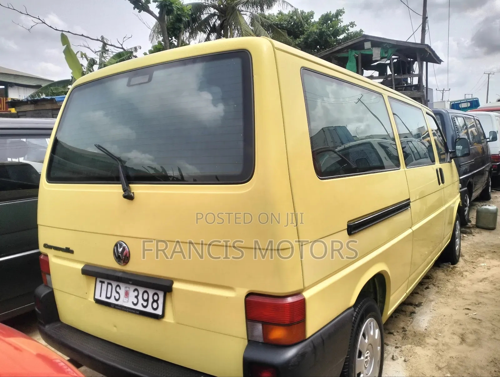 Volkswagen Transporter 2003 Yellow