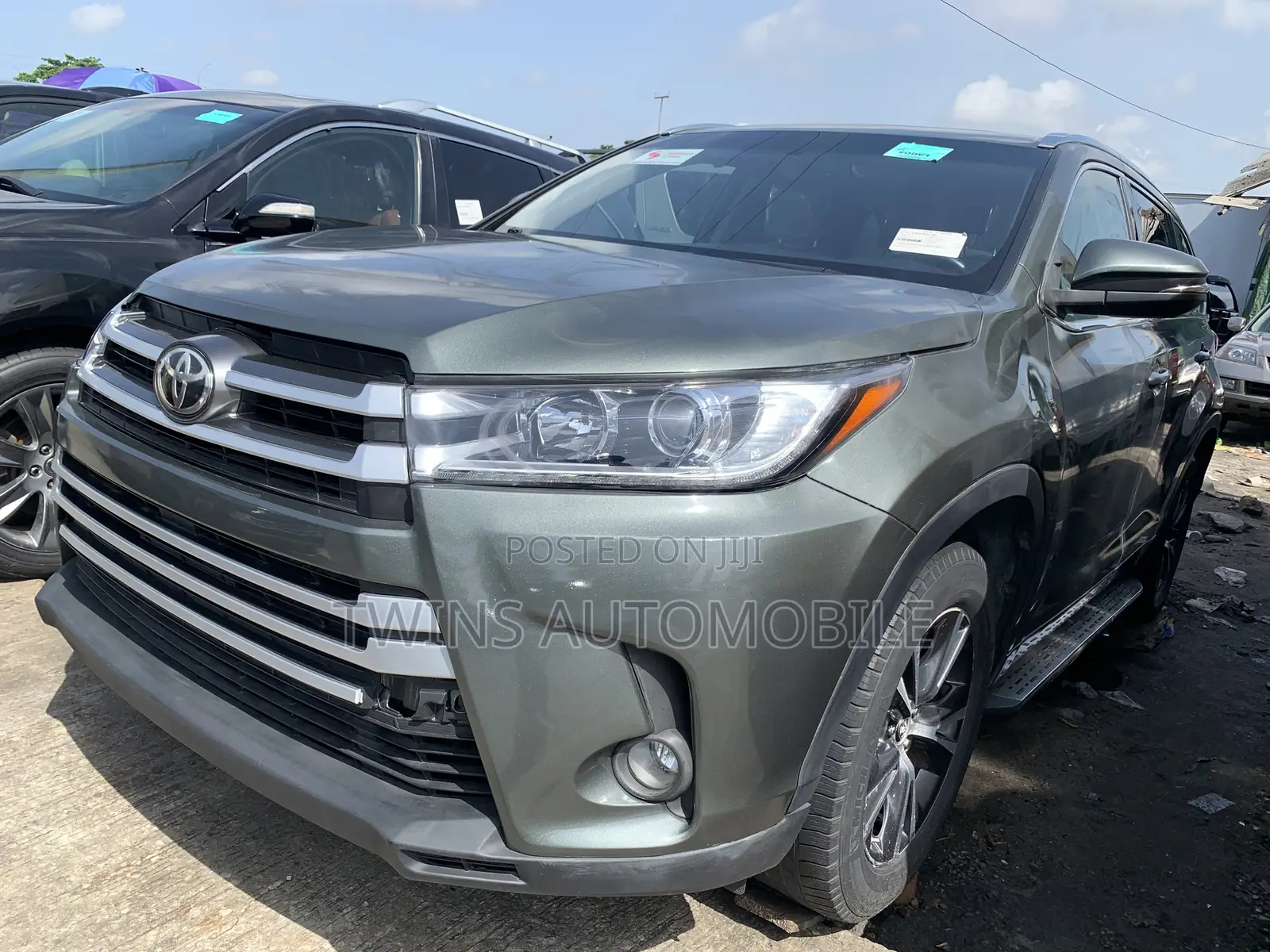 Toyota Highlander XLE 4x4 V6 (3.5L 6cyl 8A) 2017 Green