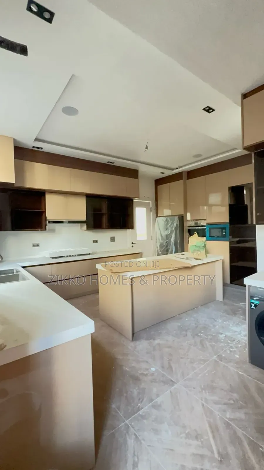 5bdrm Duplex in Lekki for sale