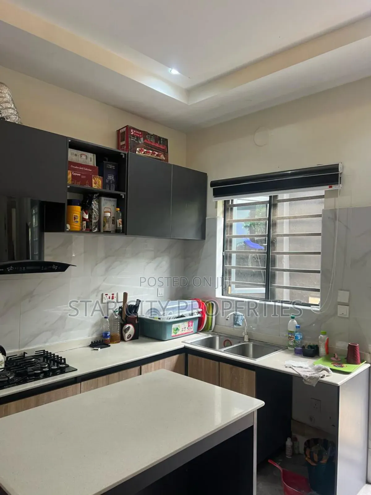 4bdrm Townhouse/Terrace in Magodo Gra Phase 1 for sale