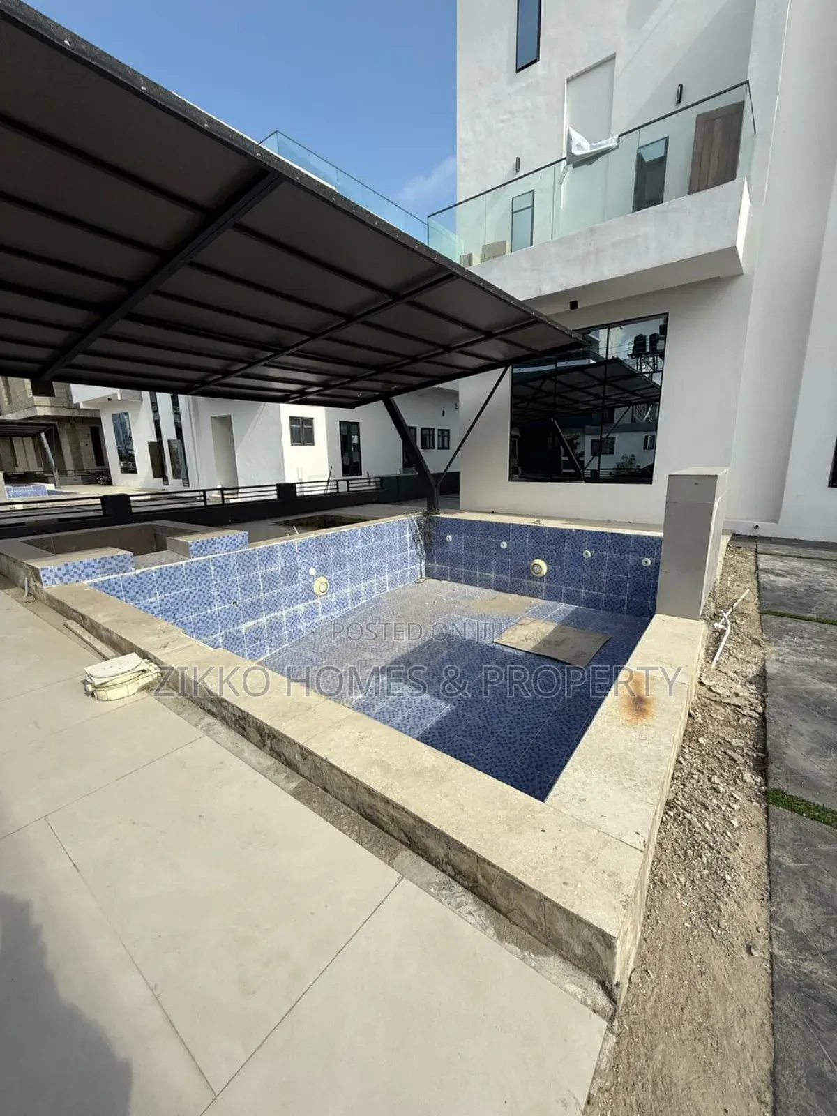 5bdrm Duplex in Osapa London, Lekki for sale