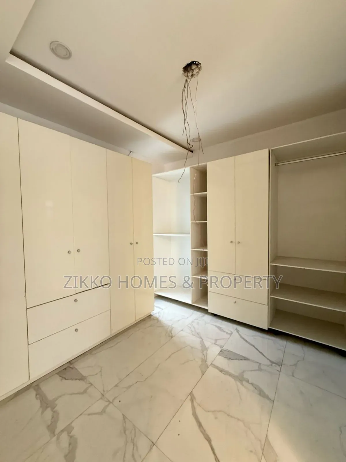 5bdrm Duplex in Osapa London, Lekki for sale
