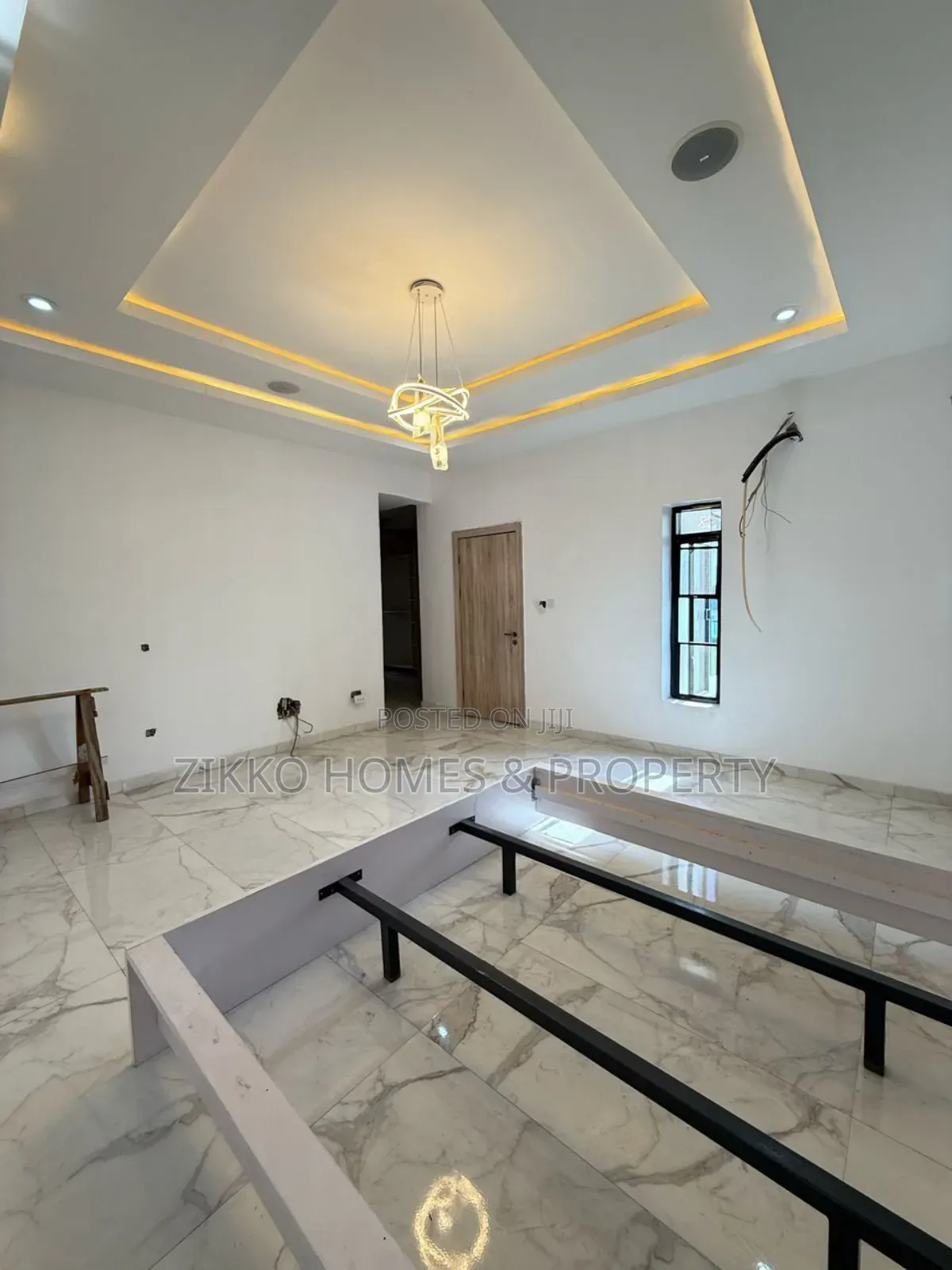 5bdrm Duplex in Osapa London, Lekki for sale