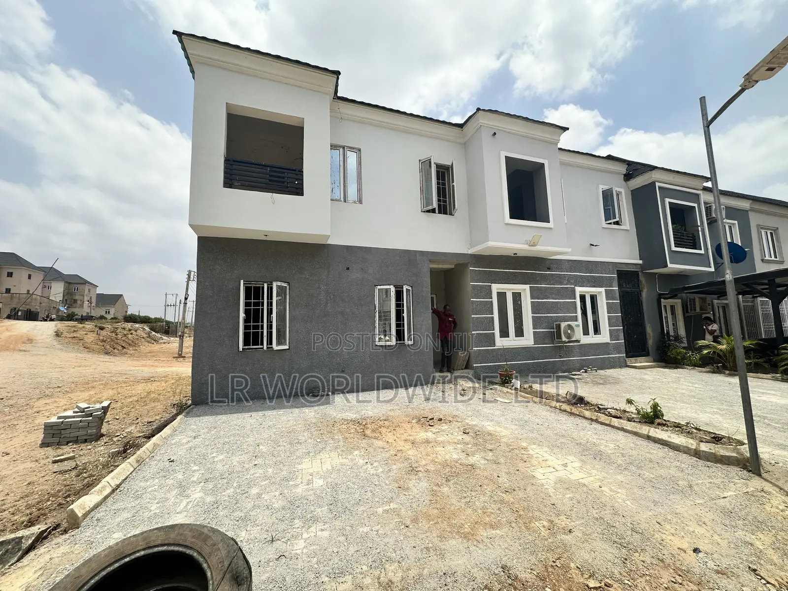 3bdrm Townhouse/Terrace in Idu for sale