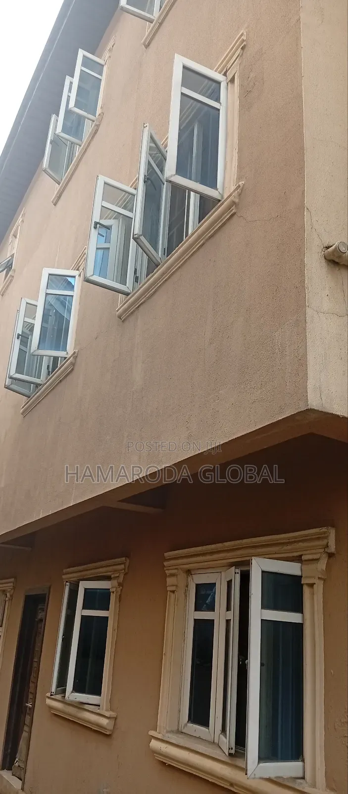 Furnished 12bdrm Block of Flats in Akoka for sale