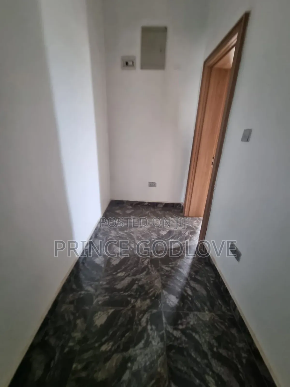 2bdrm Block of Flats in Grace Community, Dawaki for rent