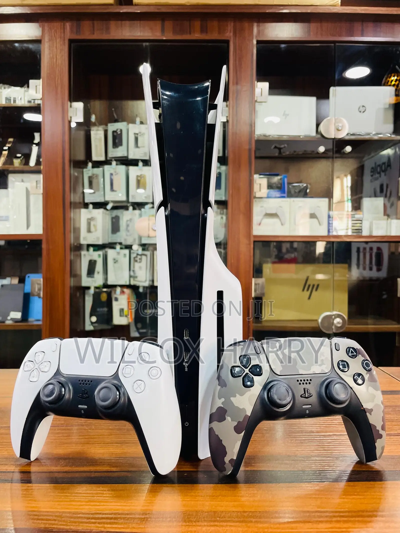 Sony Play Station 5 • Ps5 Slim Uk Used With 2 Pads