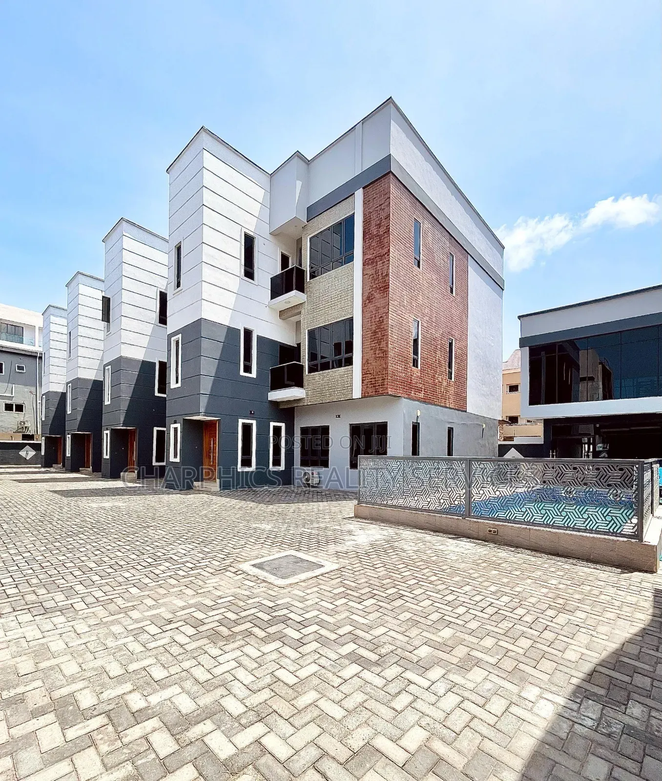 4bdrm Duplex in Ikate for sale