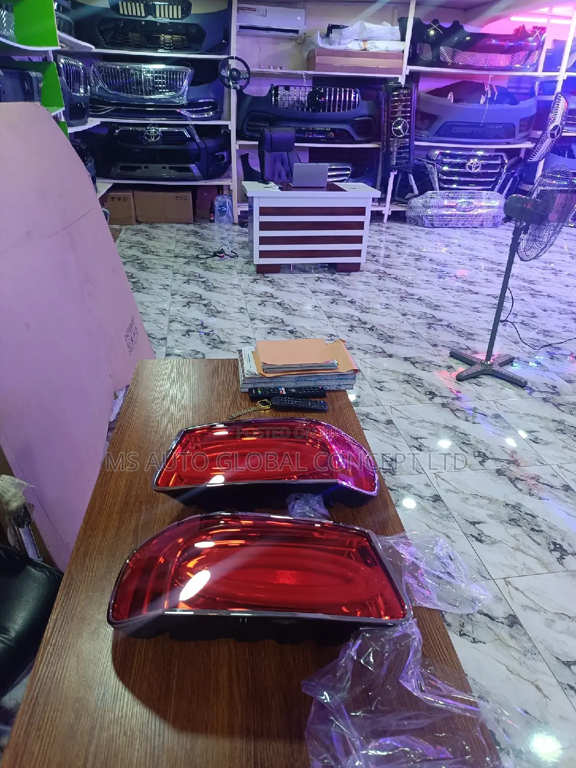 Bentley Flying Spur 2014 Back Light