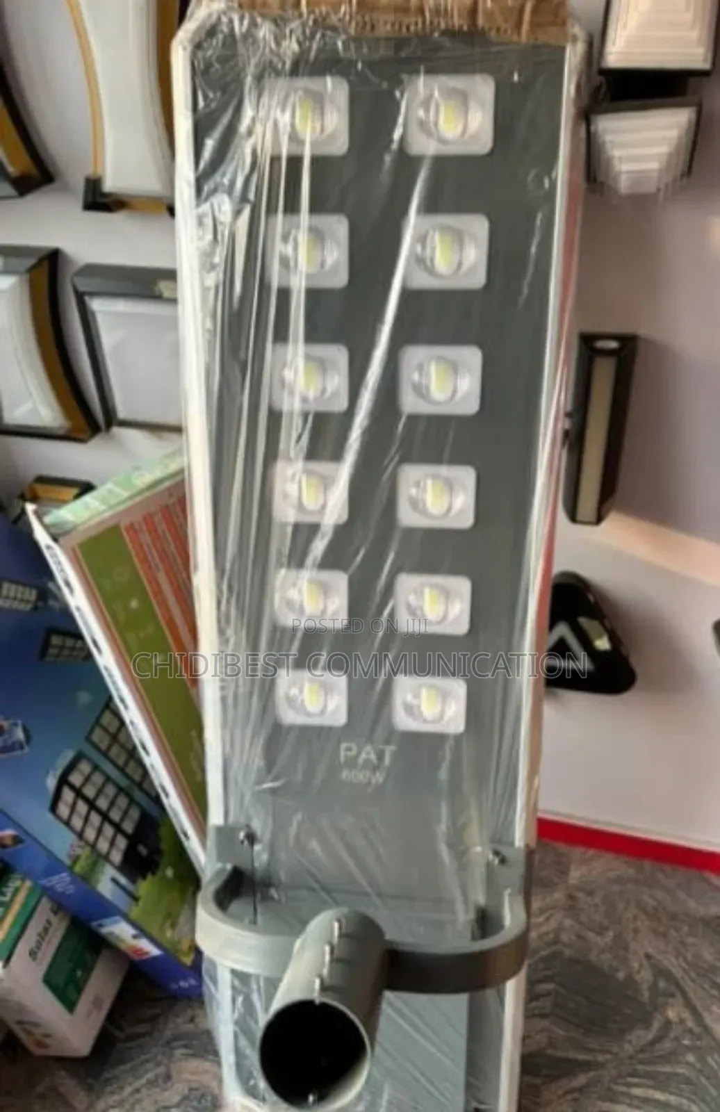 600wts Solar Street Light Is Available With Warranty