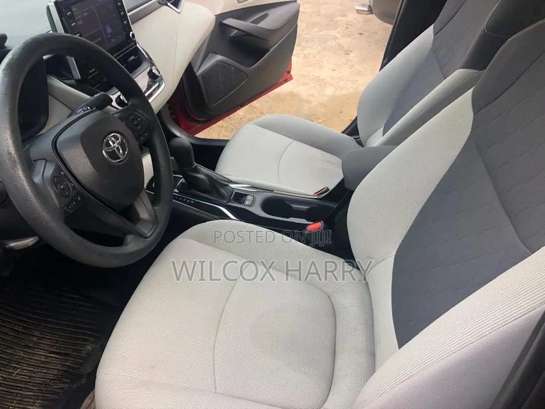 Toyota Corolla LE 2020 Red