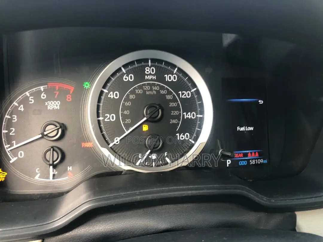 Toyota Corolla LE 2020 Red