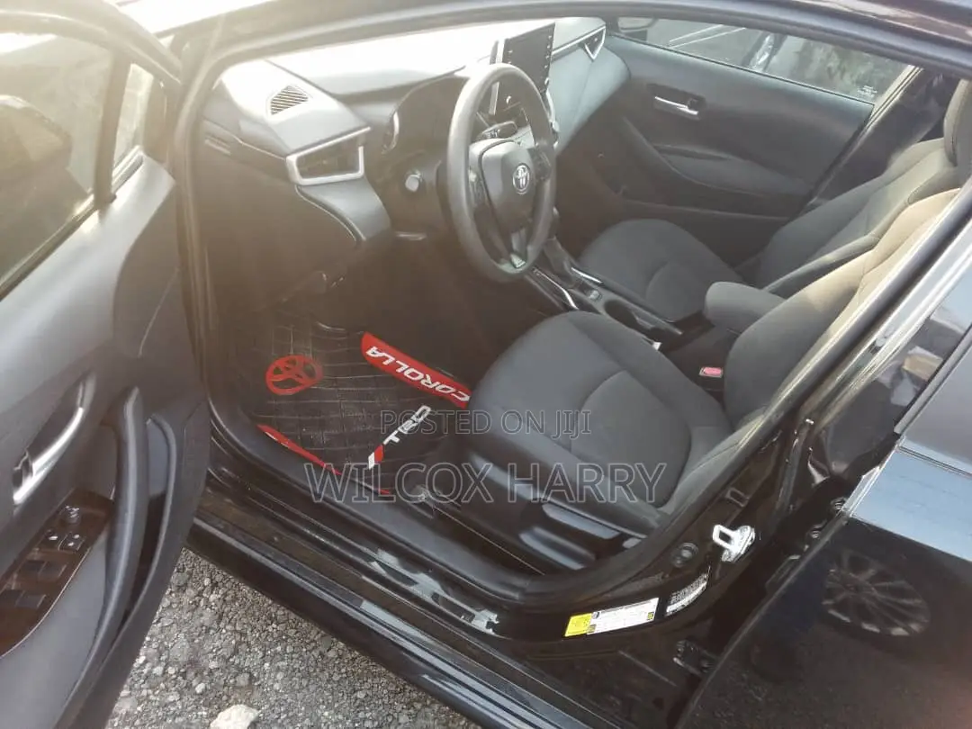 Toyota Corolla LE 2021 Black