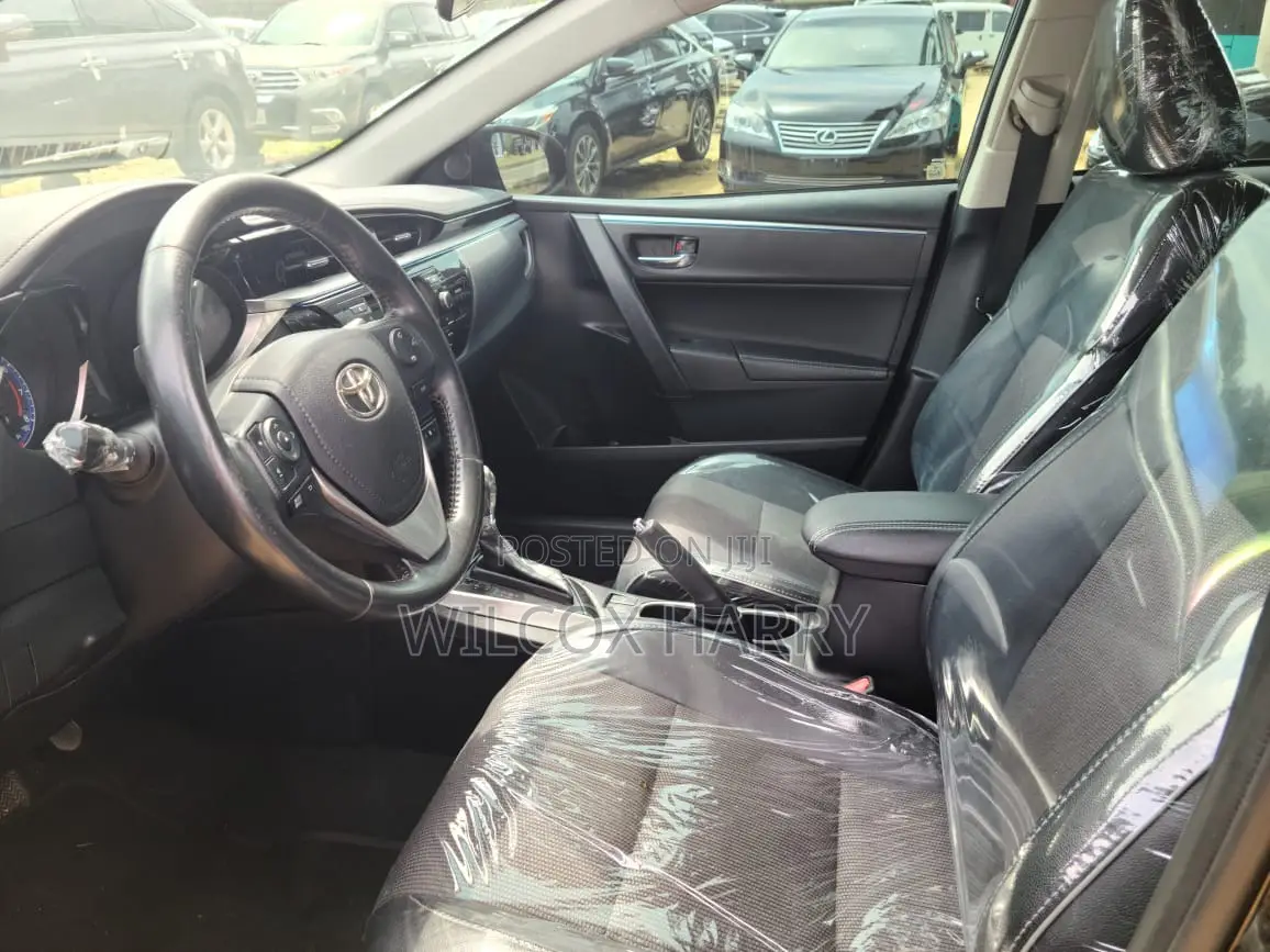 Toyota Corolla S 4dr Sedan (1.8L 4cyl CVT) 2016 Black