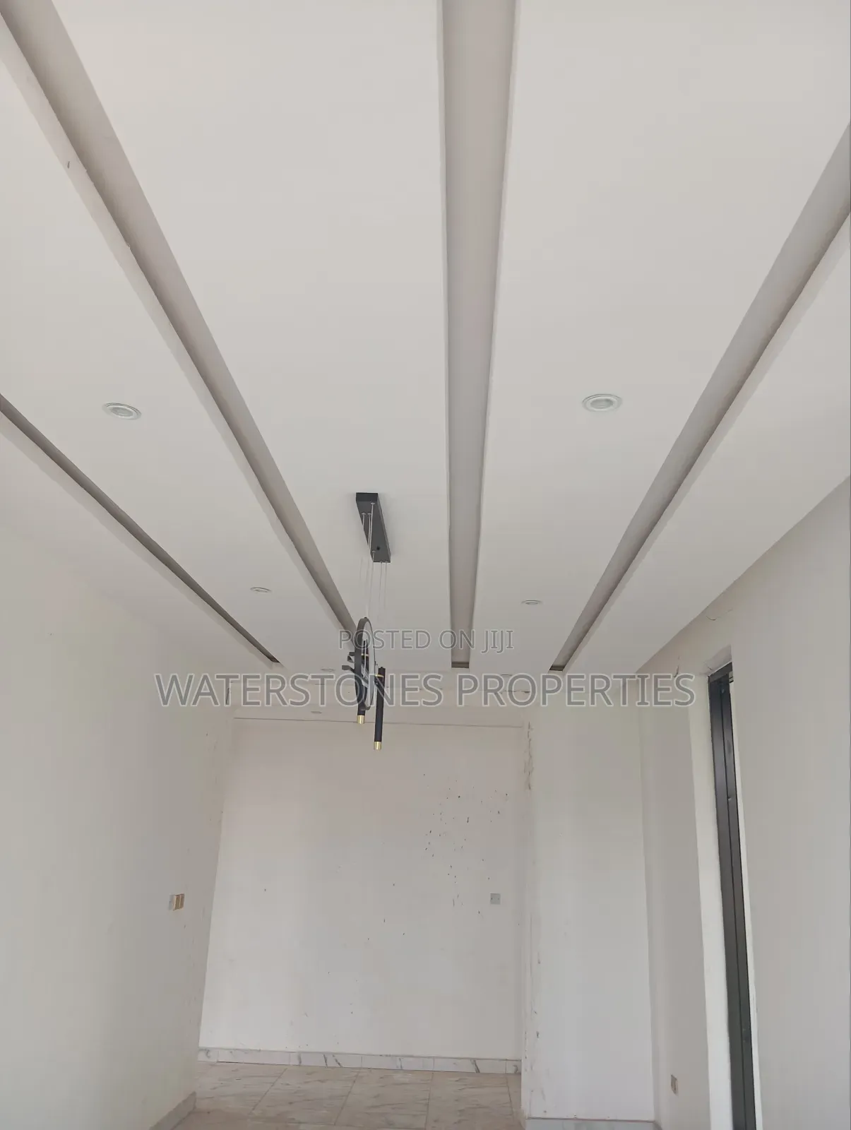 5bdrm Duplex in Federal Housing, Oshimili South for sale