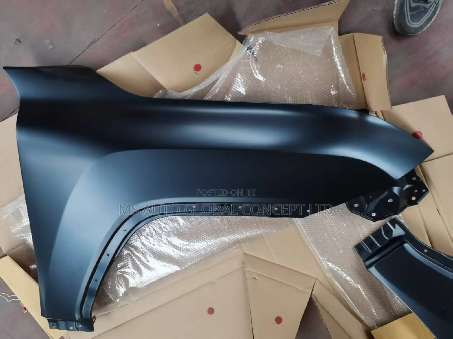 Lexus Lx600 Fender
