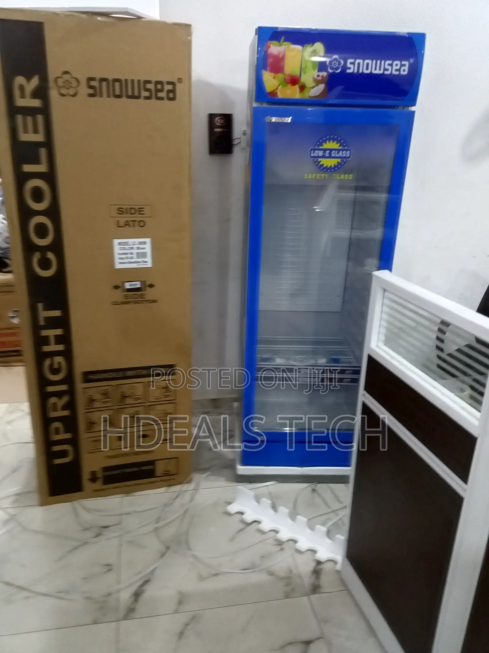 Snowsea Lc-300w Vertical Freezer - Perfect for Small Spaces