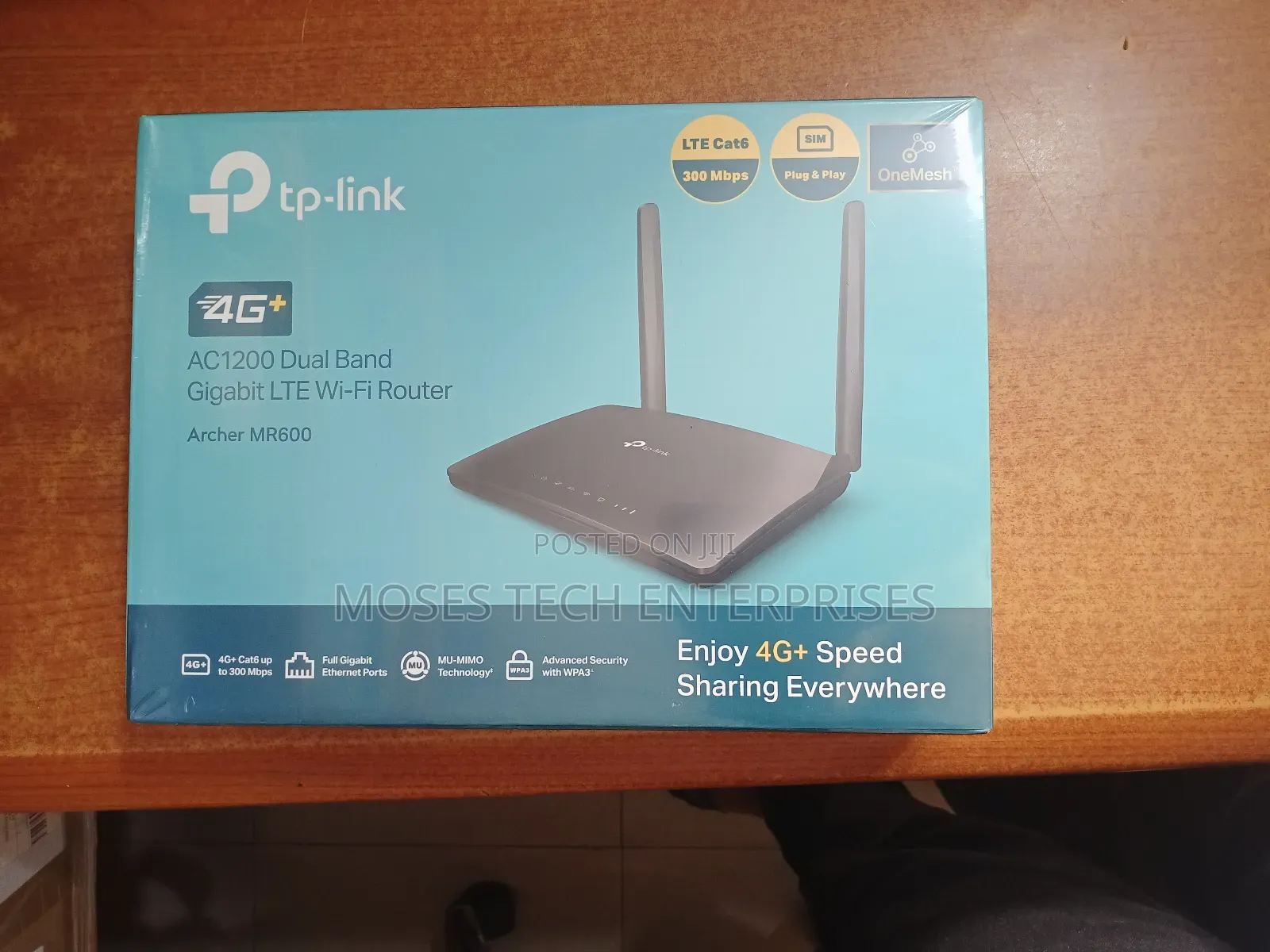 Tp-Link Ac1200 Dual Band Gigabit Lite Wi-Fi Router.