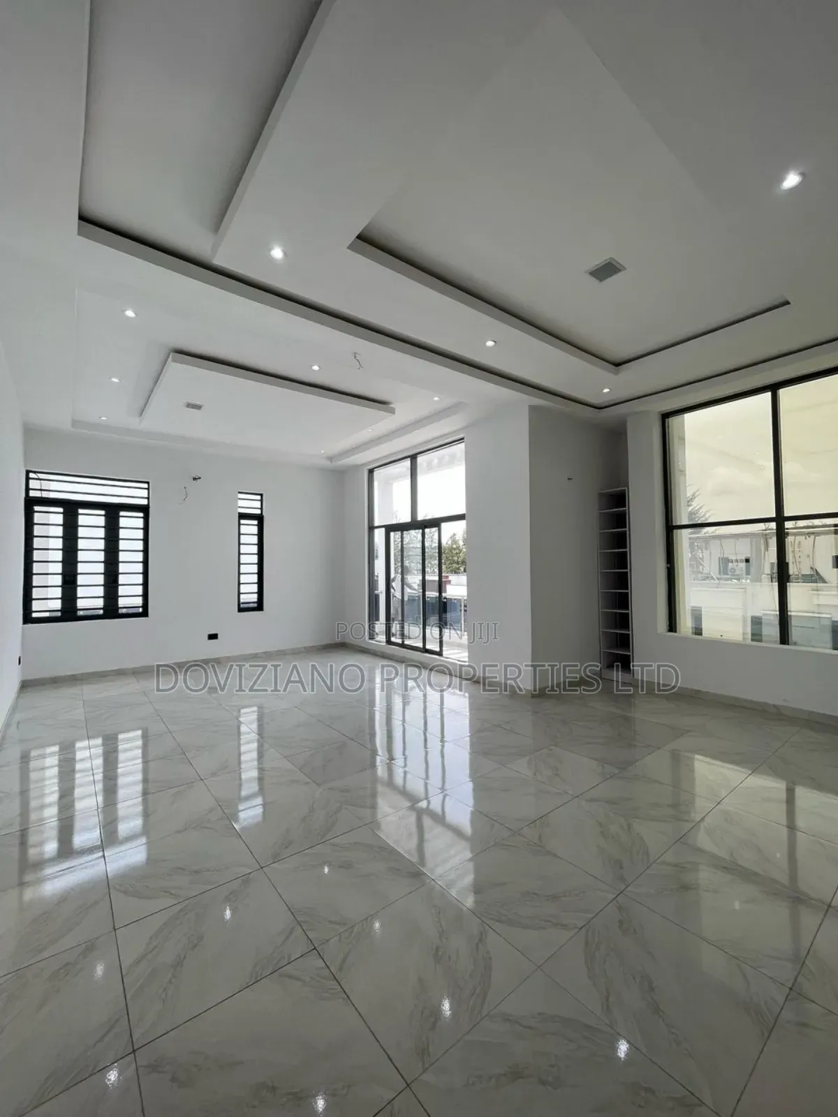 Furnished 5bdrm Duplex in Lekki for sale