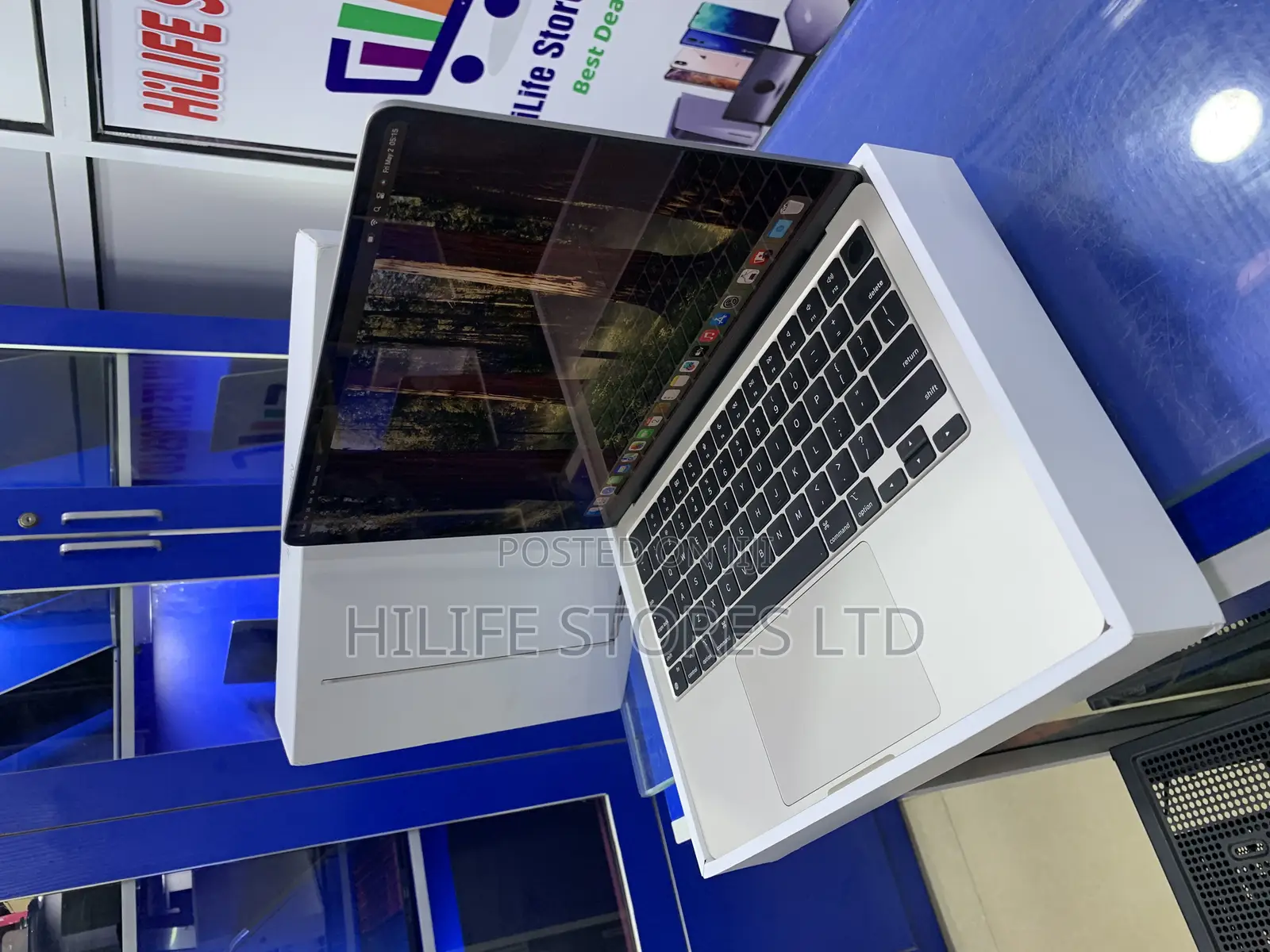 Laptop Apple MacBook Air 2024 M3 13-inch 16GB Apple M3 SSD 256GB