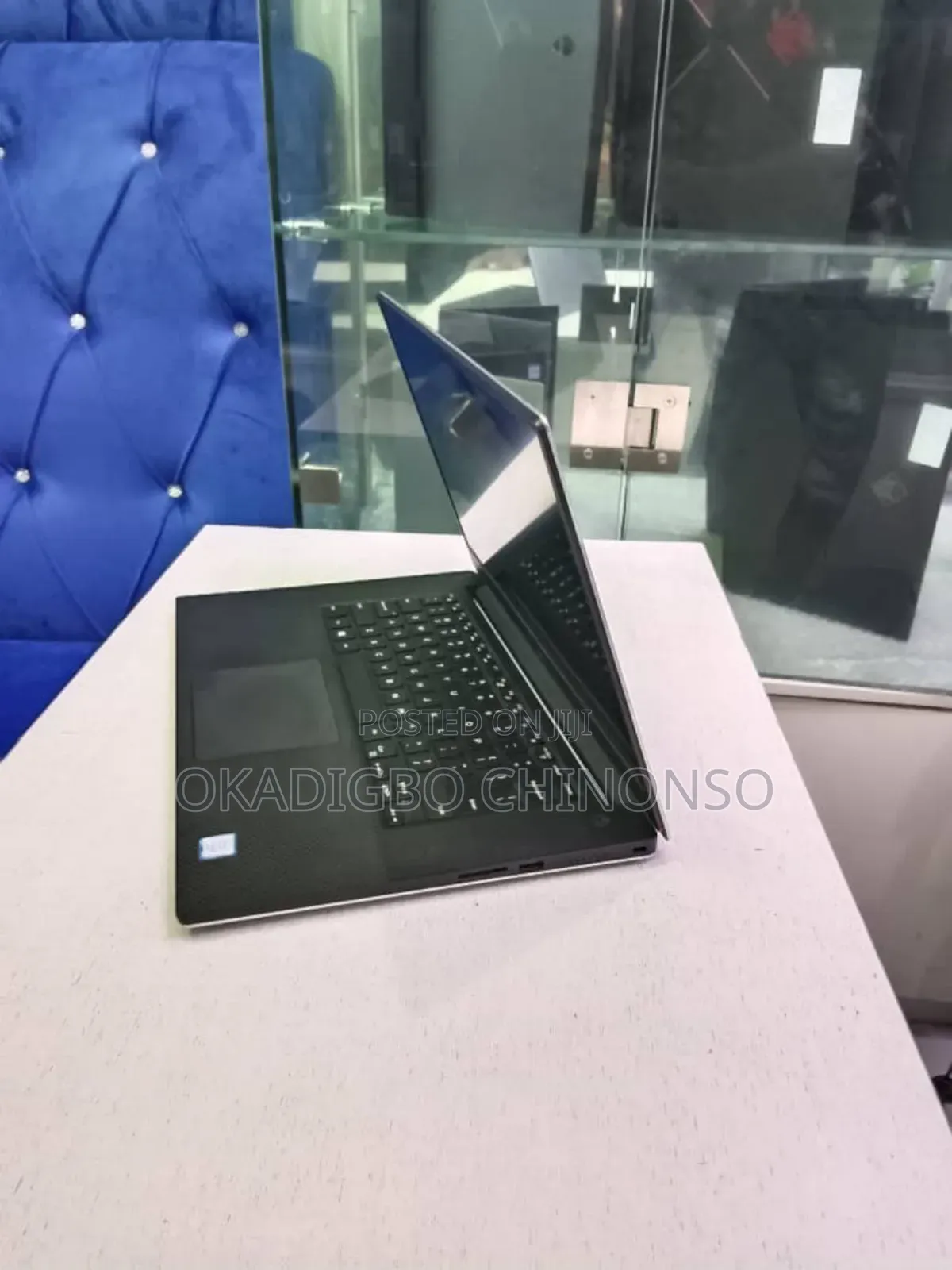 Laptop Dell Precision 5520 16GB Intel Xeon SSD 256GB