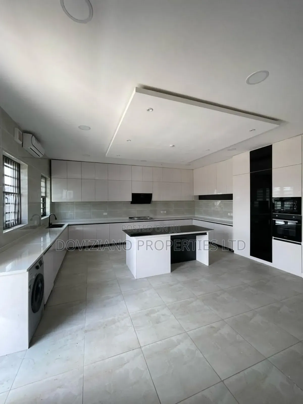 Furnished 5bdrm Duplex in Lekki for sale