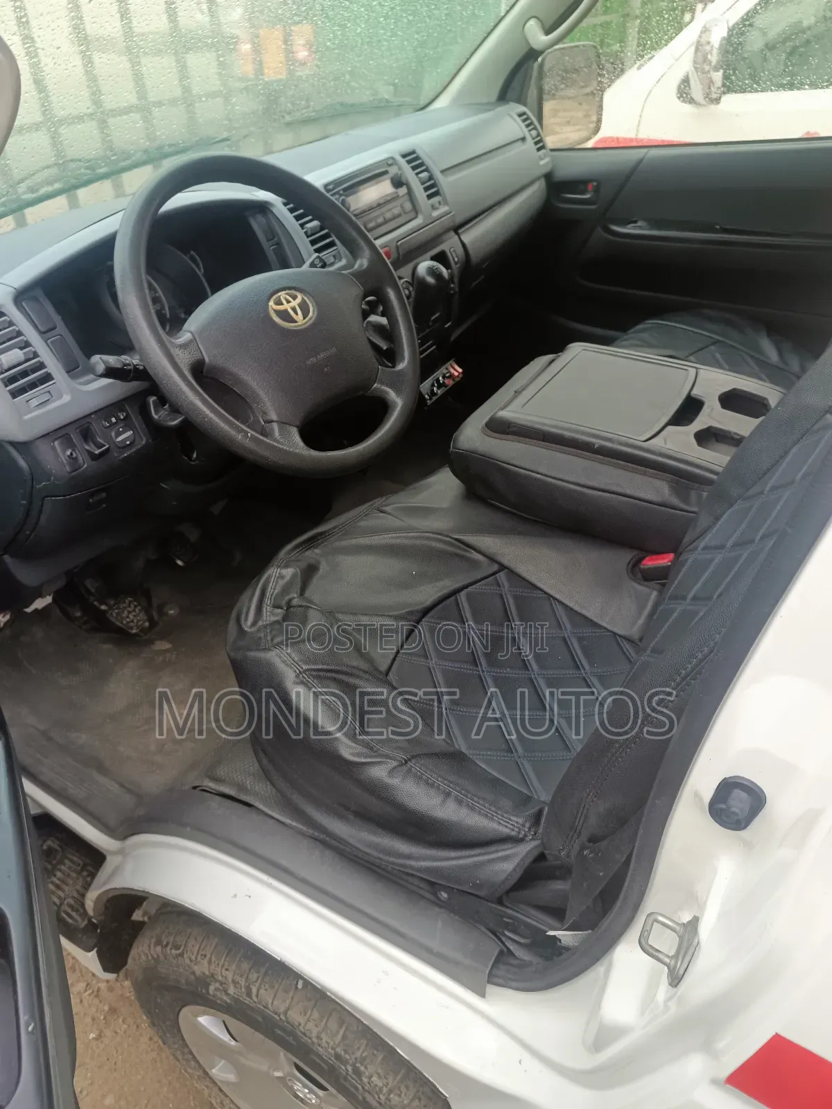 Toyota Grand HiAce 2016 White