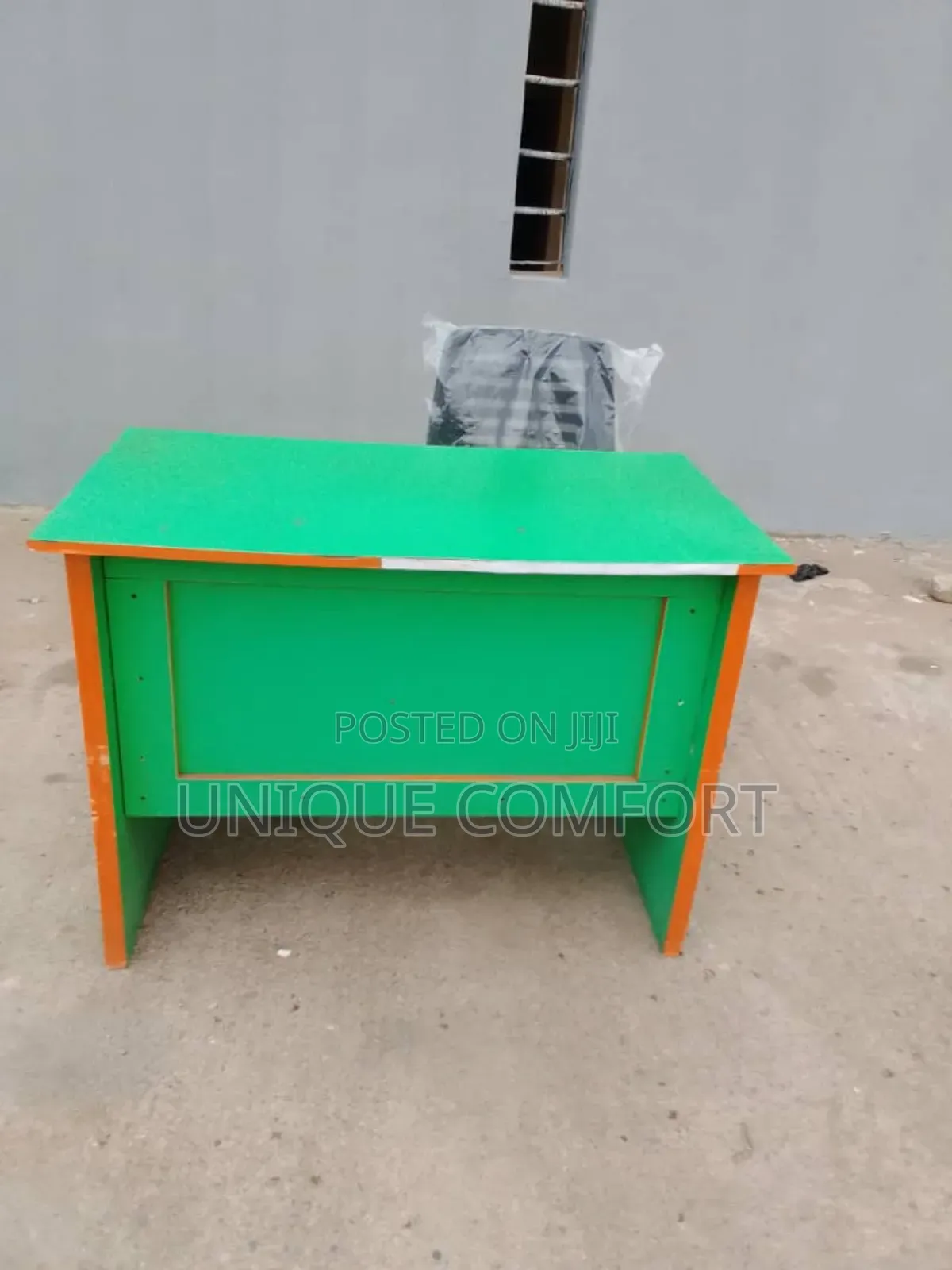 HDF Office Table With Swivel Chair