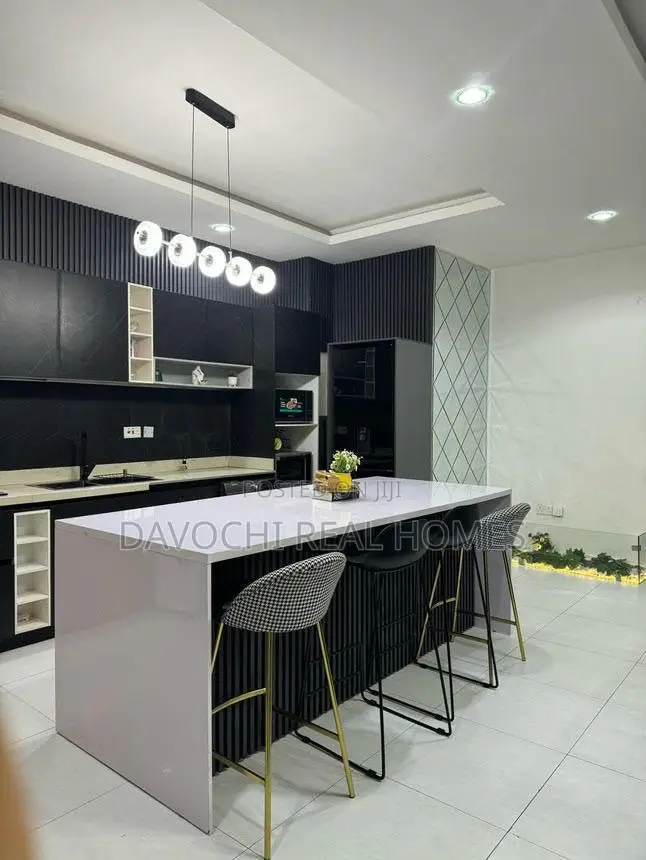 2bdrm Duplex in Chevron for rent