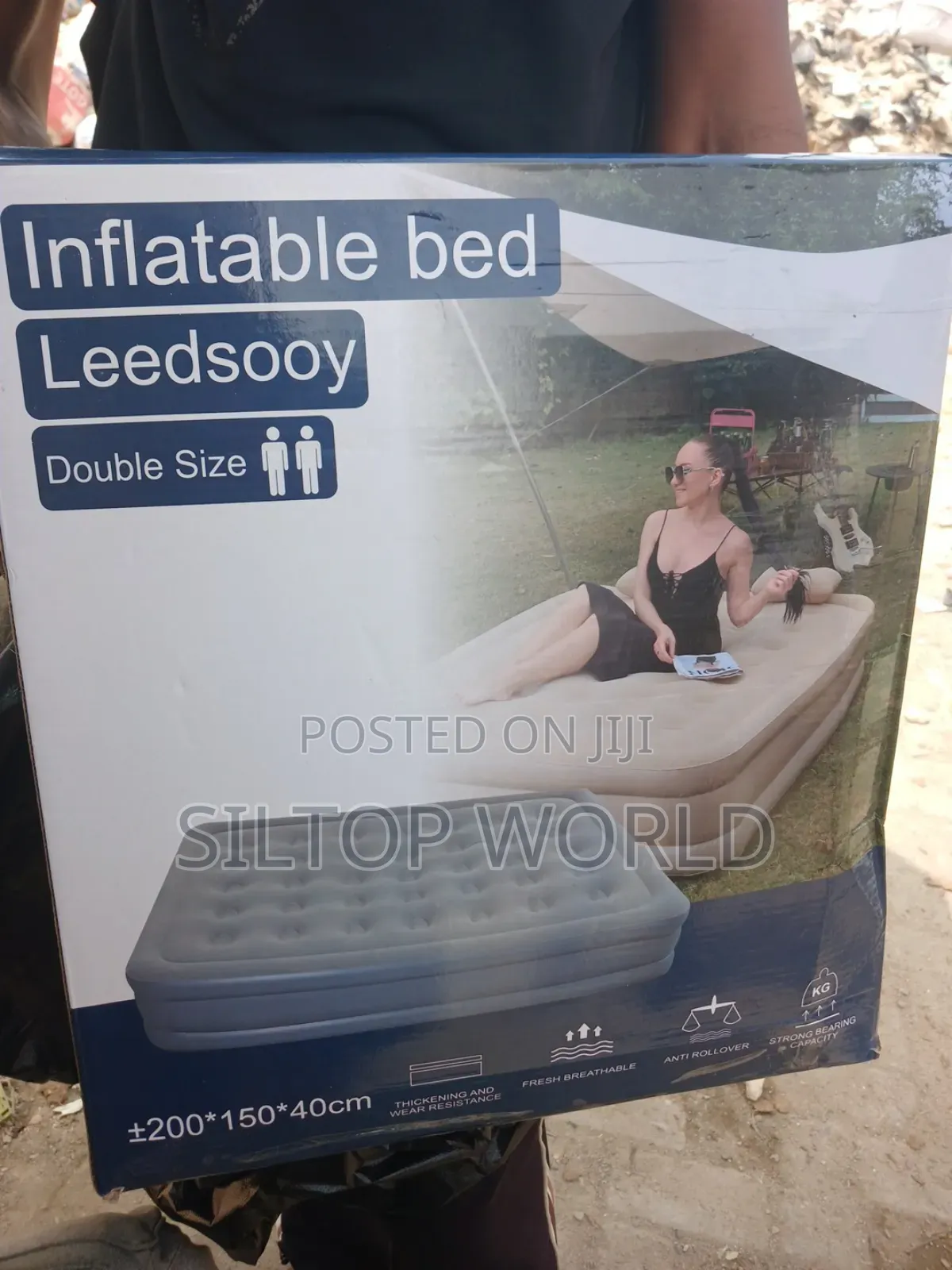 6 by 4 Size Inflatable Bed With Pillows (6 by 6)
