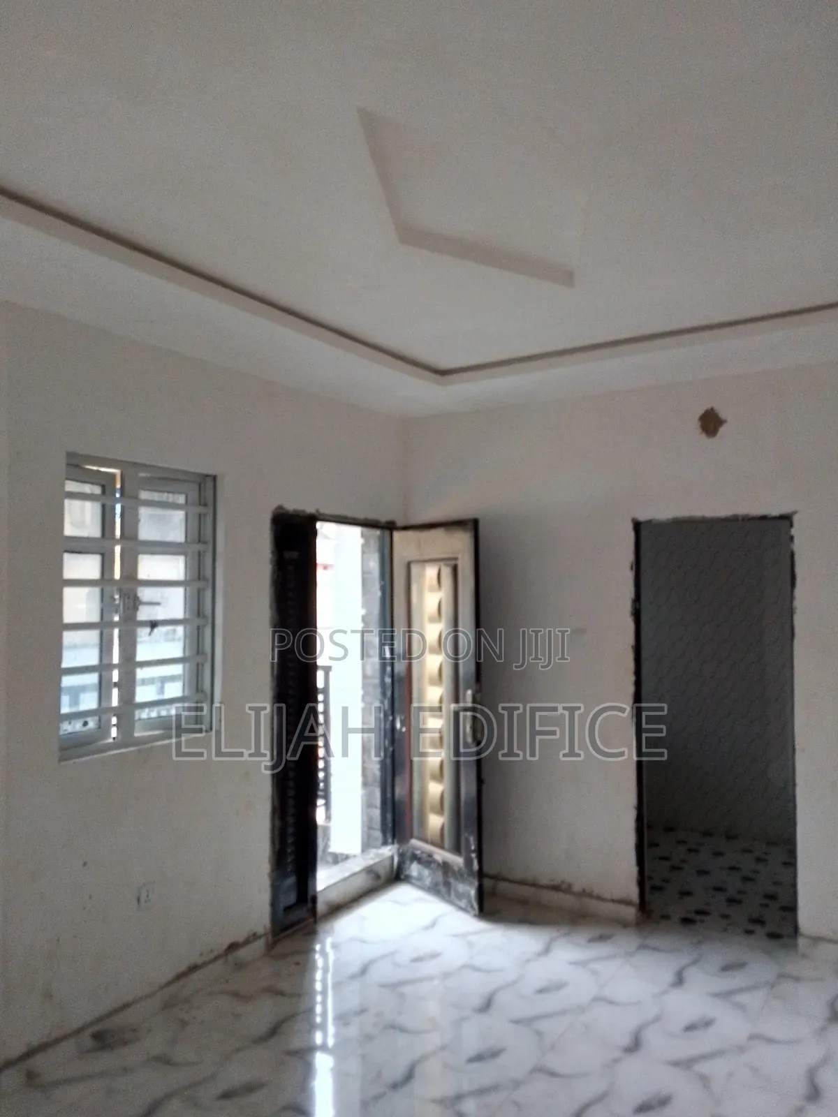 Mini Flat in Grammar School, Erunwe for rent