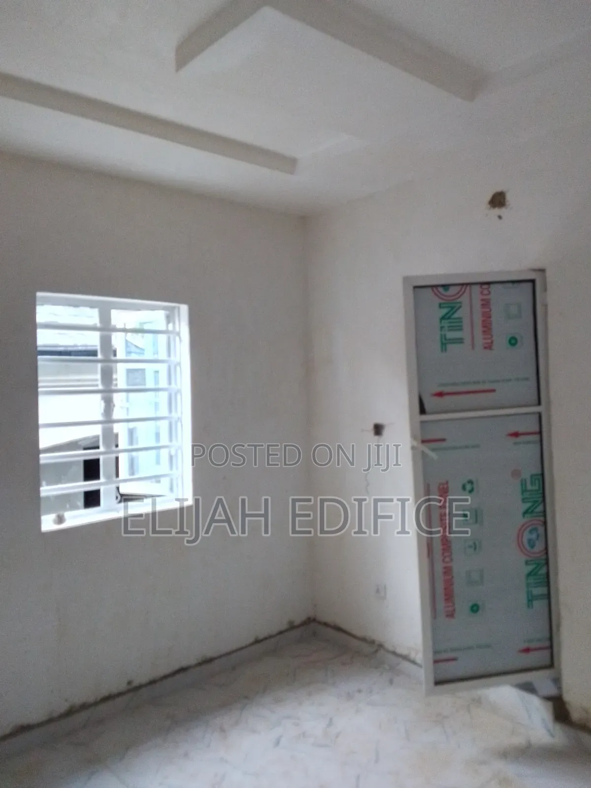 Mini Flat in Grammar School, Erunwe for rent