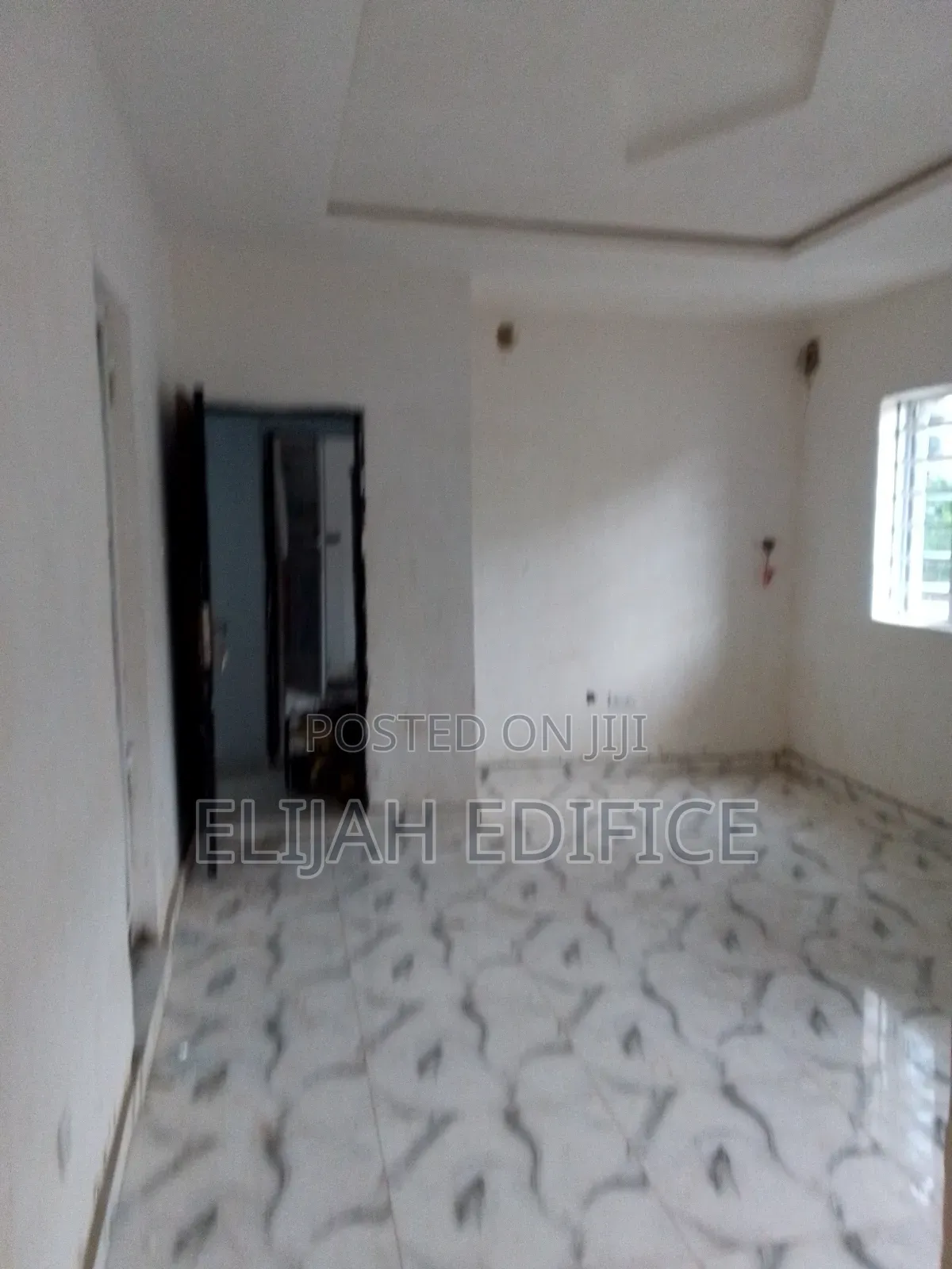 Mini Flat in Grammar School, Erunwe for rent