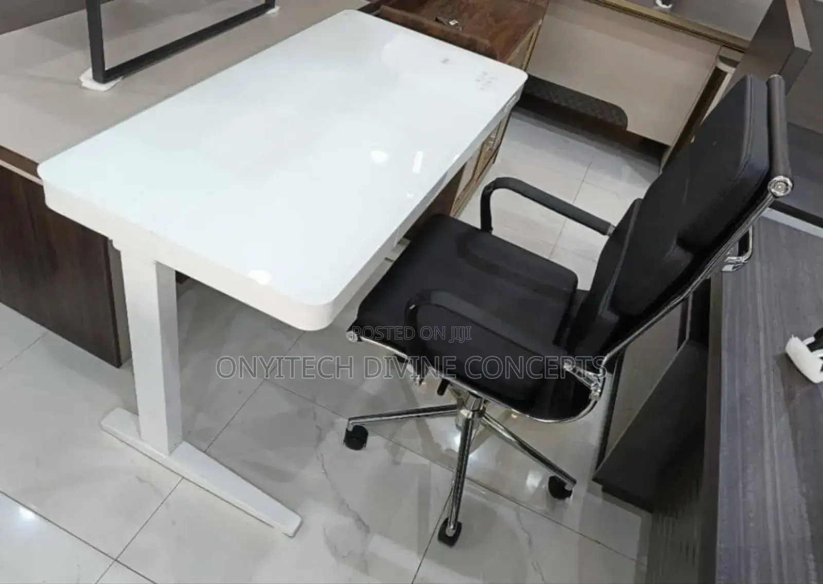 Exclusive Electric Table With Soft Touch and Wi-Fi White