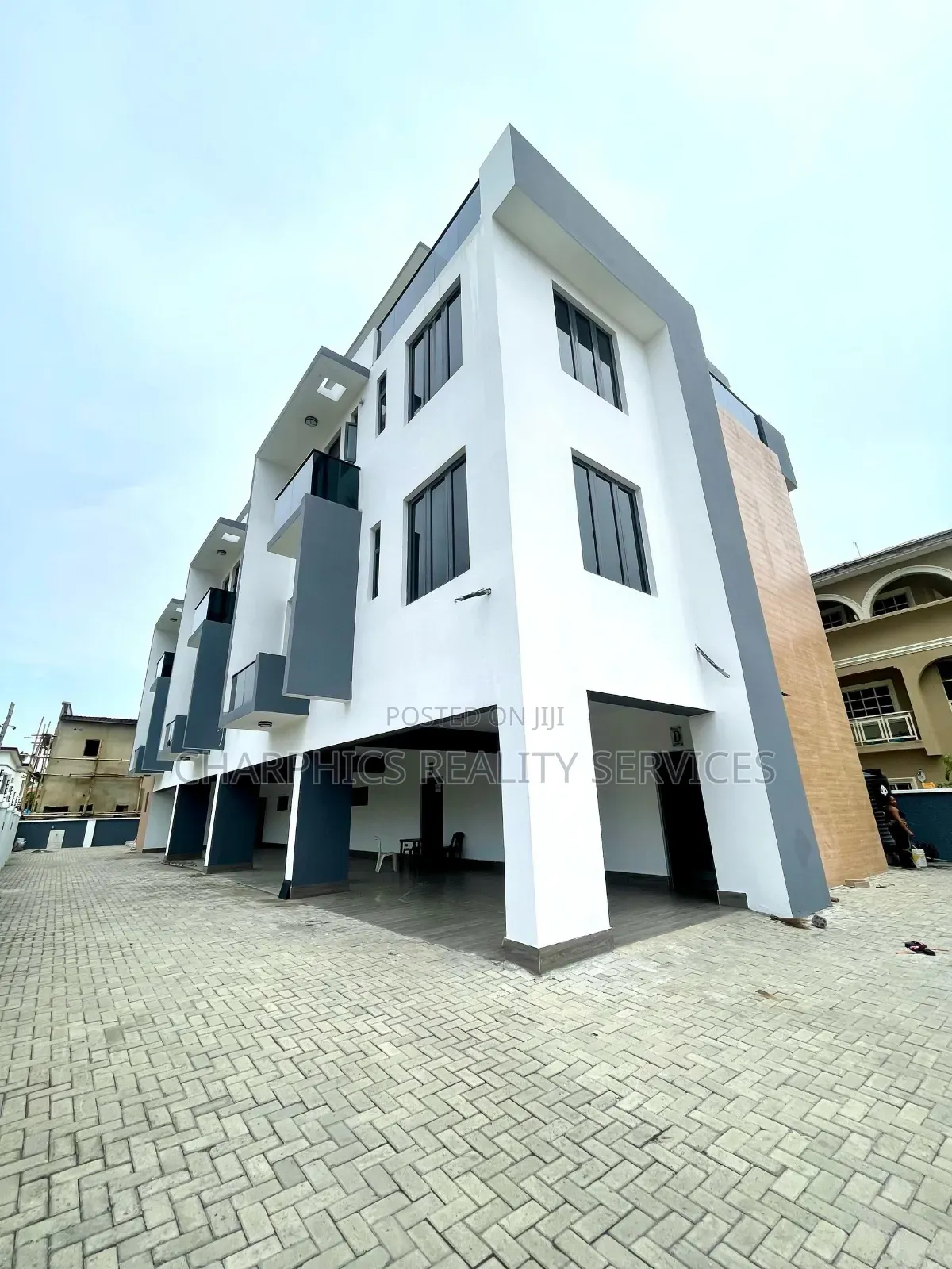 5bdrm Duplex in Ajah for sale