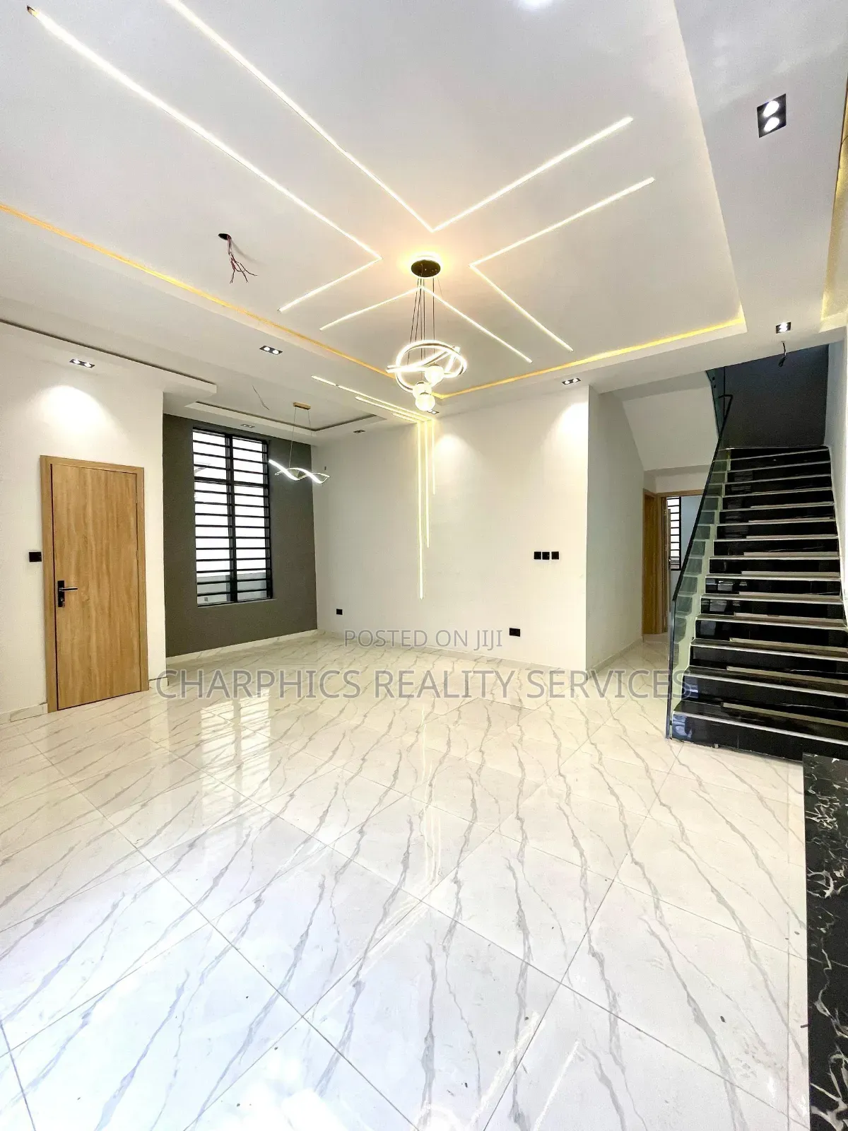 4bdrm Duplex in Ikota for sale