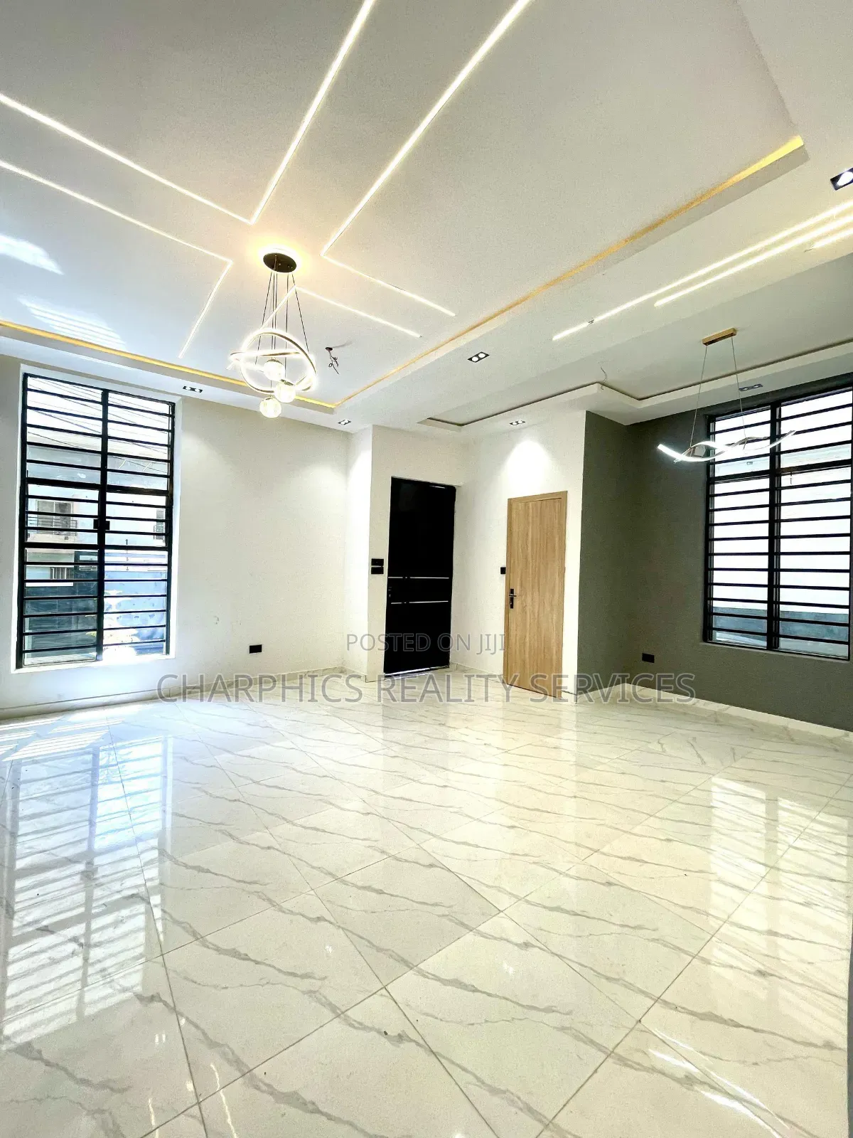 4bdrm Duplex in Ikota for sale